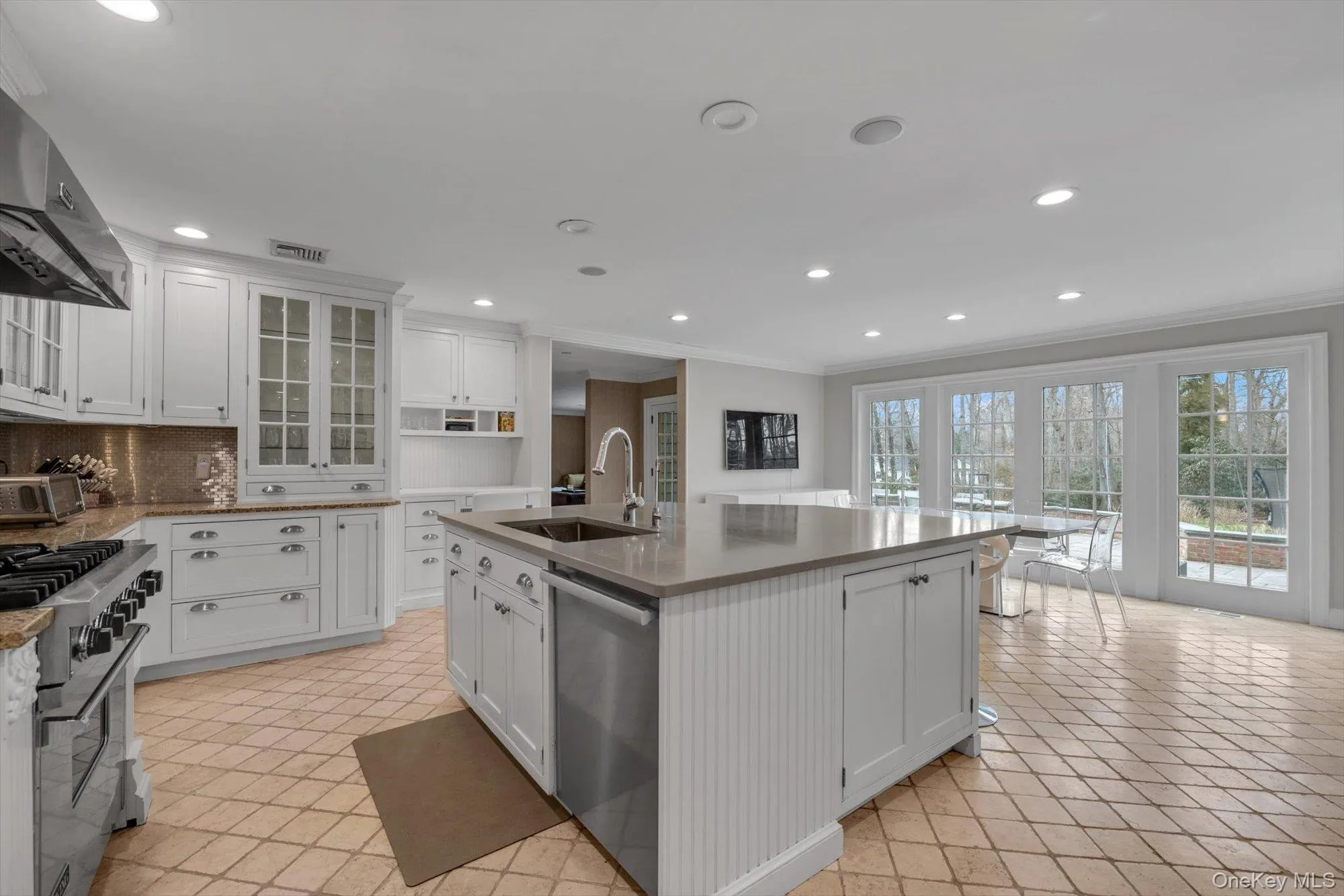32 Old House Lane, North Hempstead, NY, 6 Bedrooms Bedrooms, 14 Rooms Rooms,5 BathroomsBathrooms,Residential,For Rent,Old House,0,966279 32 Old House Lane, North Hempstead, NY, 6 Bedrooms Bedrooms, 14 Rooms Rooms,5 BathroomsBathrooms,Residential,For Rent,Old House,0,966279