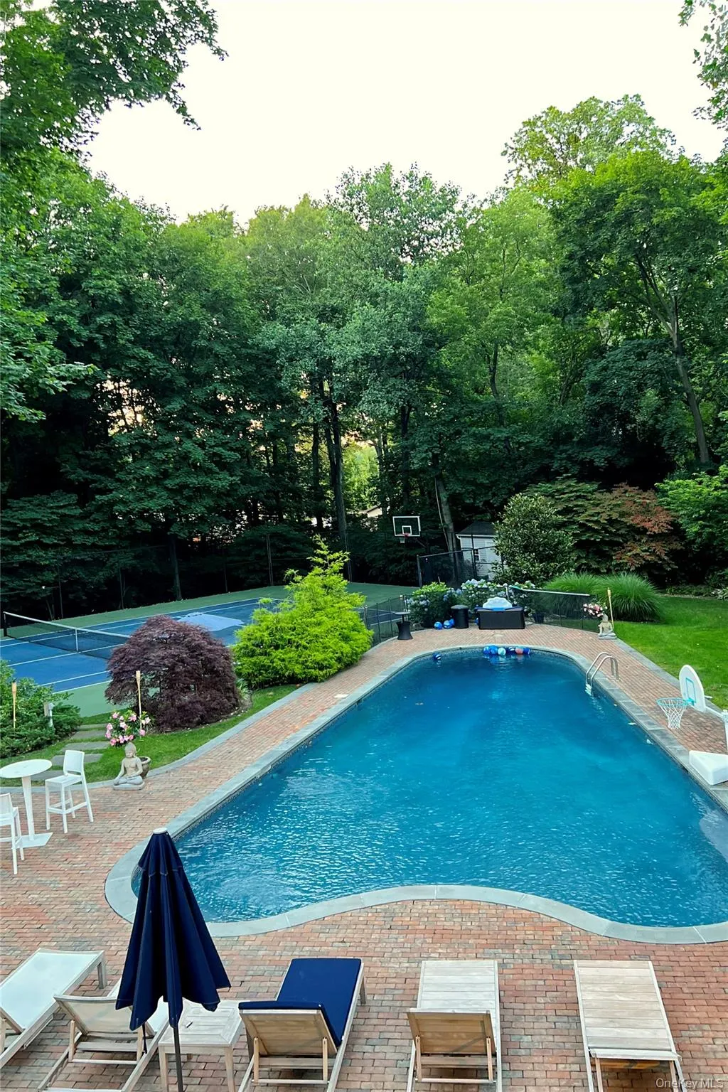 32 Old House Lane, North Hempstead, NY, 6 Bedrooms Bedrooms, 14 Rooms Rooms,5 BathroomsBathrooms,Residential,For Rent,Old House,0,966279 32 Old House Lane, North Hempstead, NY, 6 Bedrooms Bedrooms, 14 Rooms Rooms,5 BathroomsBathrooms,Residential,For Rent,Old House,0,966279