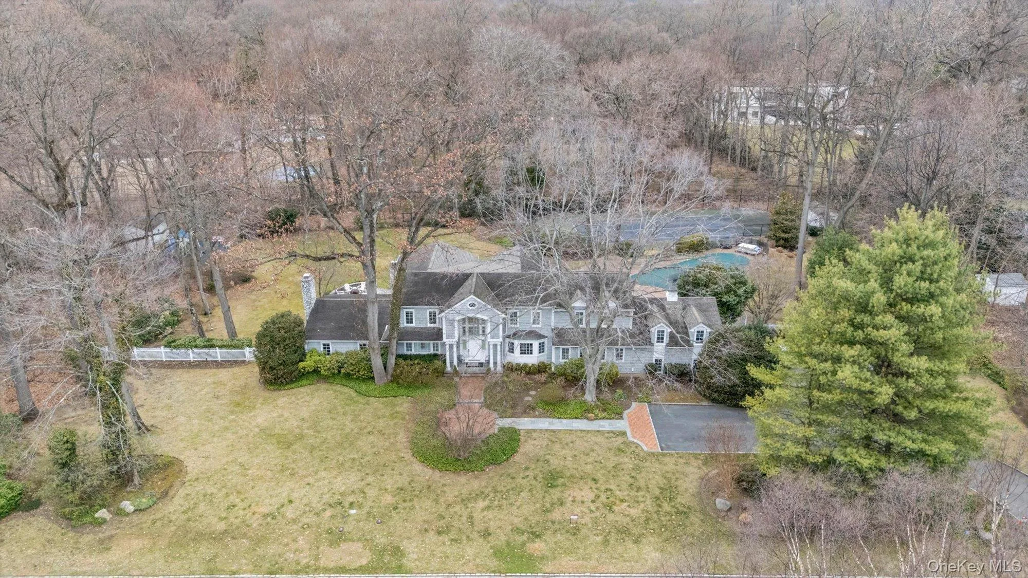 32 Old House Lane, North Hempstead, NY, 6 Bedrooms Bedrooms, 14 Rooms Rooms,5 BathroomsBathrooms,Residential,For Rent,Old House,0,966279 32 Old House Lane, North Hempstead, NY, 6 Bedrooms Bedrooms, 14 Rooms Rooms,5 BathroomsBathrooms,Residential,For Rent,Old House,0,966279