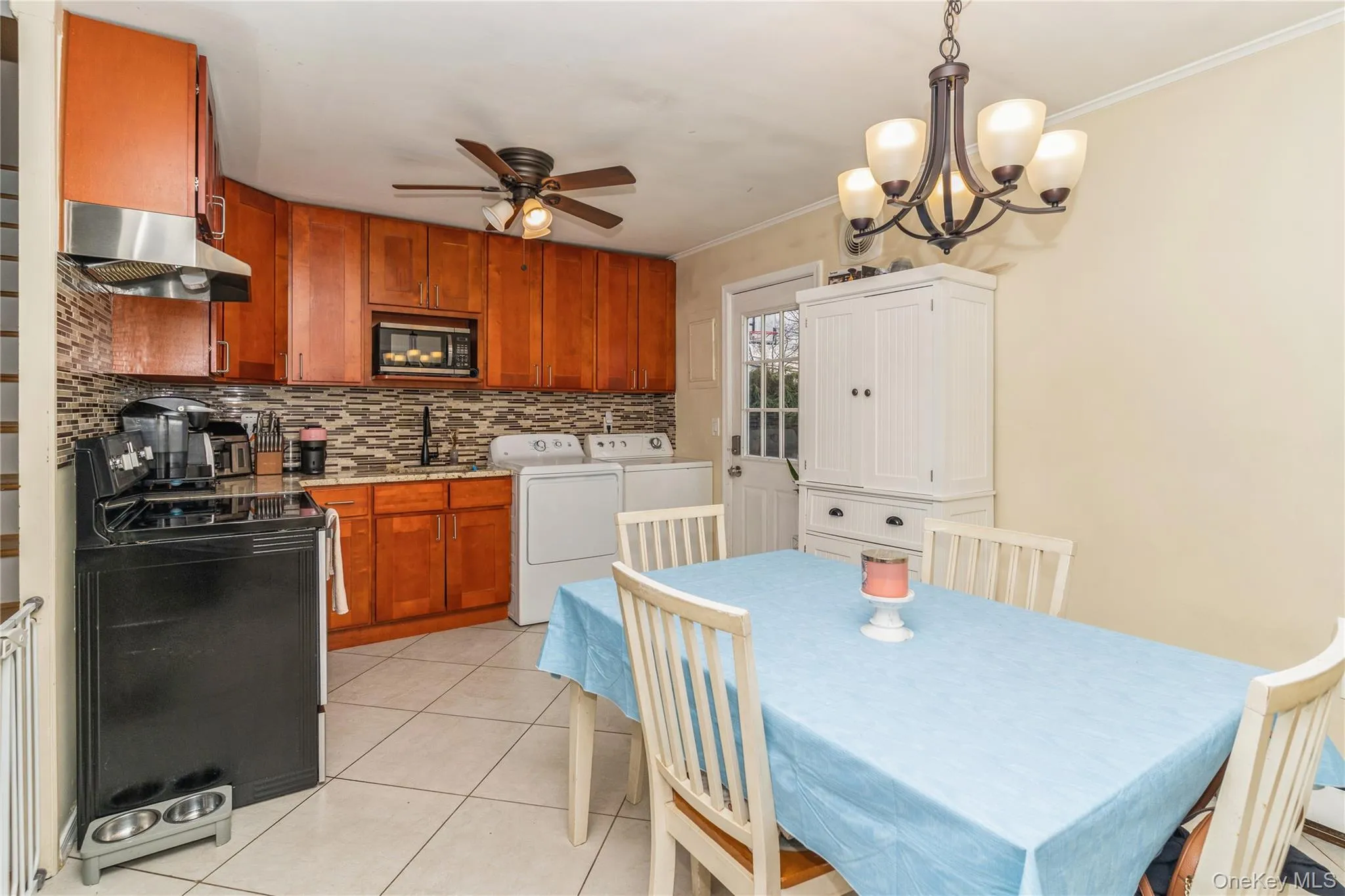 Eat in kitchen with laundry Eat in kitchen with laundry