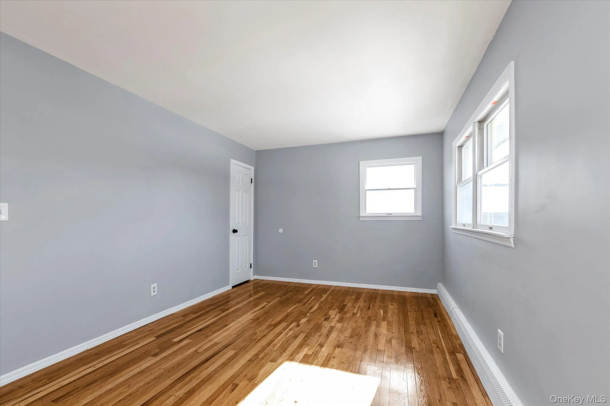 27 Marlo Lane, Islip, NY, 3 Bedrooms Bedrooms, 5 Rooms Rooms,1 BathroomBathrooms,Residential Lease,For Rent,Marlo,0,966316 27 Marlo Lane, Islip, NY, 3 Bedrooms Bedrooms, 5 Rooms Rooms,1 BathroomBathrooms,Residential Lease,For Rent,Marlo,0,966316