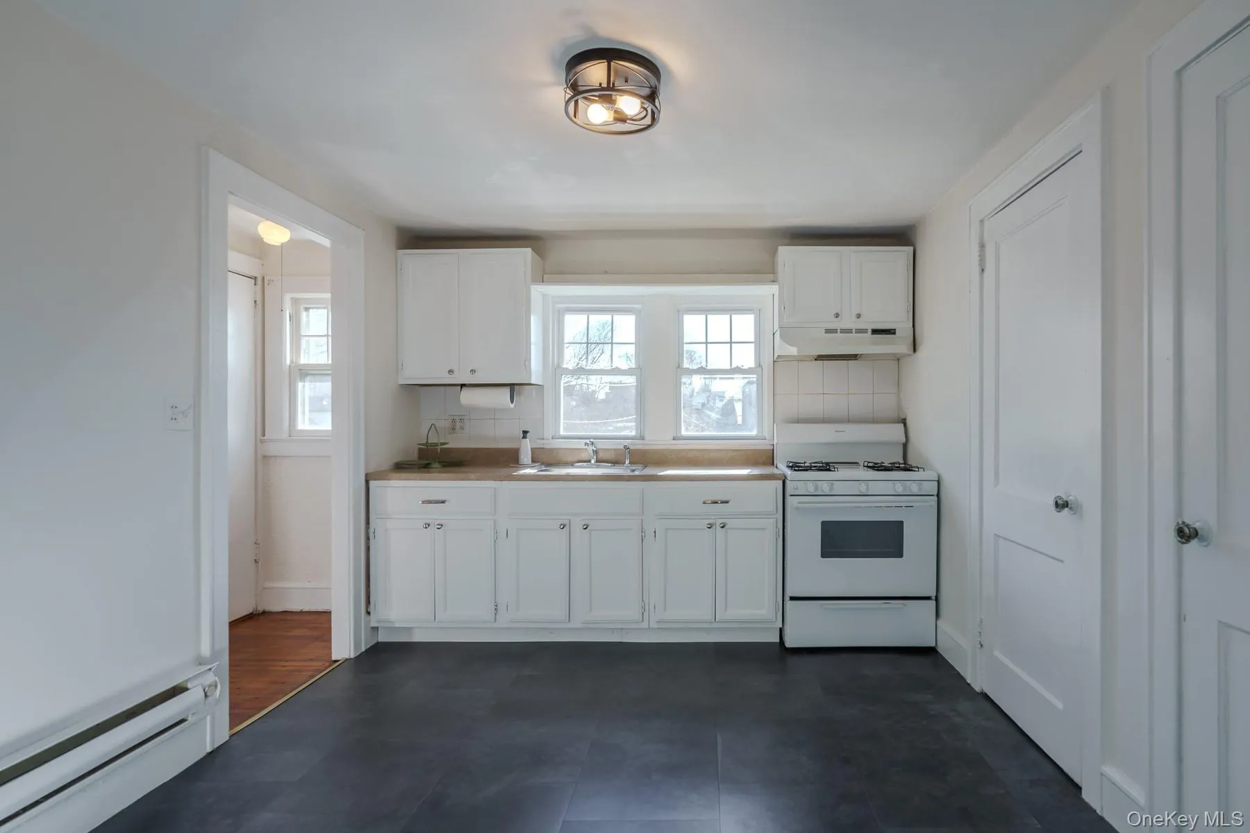 52 Irma Avenue, North Hempstead, NY, 2 Bedrooms Bedrooms, 4 Rooms Rooms,1 BathroomBathrooms,Residential Lease,For Rent,Irma,0,966325 52 Irma Avenue, North Hempstead, NY, 2 Bedrooms Bedrooms, 4 Rooms Rooms,1 BathroomBathrooms,Residential Lease,For Rent,Irma,0,966325