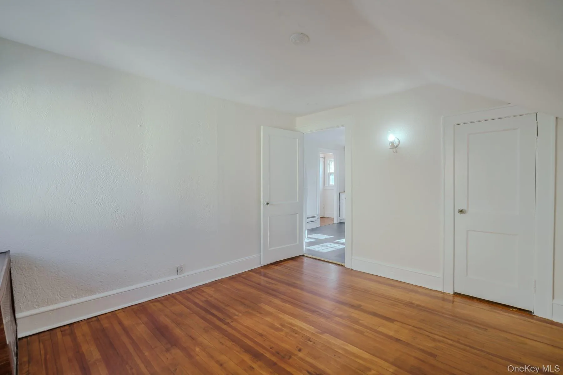 52 Irma Avenue, North Hempstead, NY, 2 Bedrooms Bedrooms, 4 Rooms Rooms,1 BathroomBathrooms,Residential Lease,For Rent,Irma,0,966325 52 Irma Avenue, North Hempstead, NY, 2 Bedrooms Bedrooms, 4 Rooms Rooms,1 BathroomBathrooms,Residential Lease,For Rent,Irma,0,966325