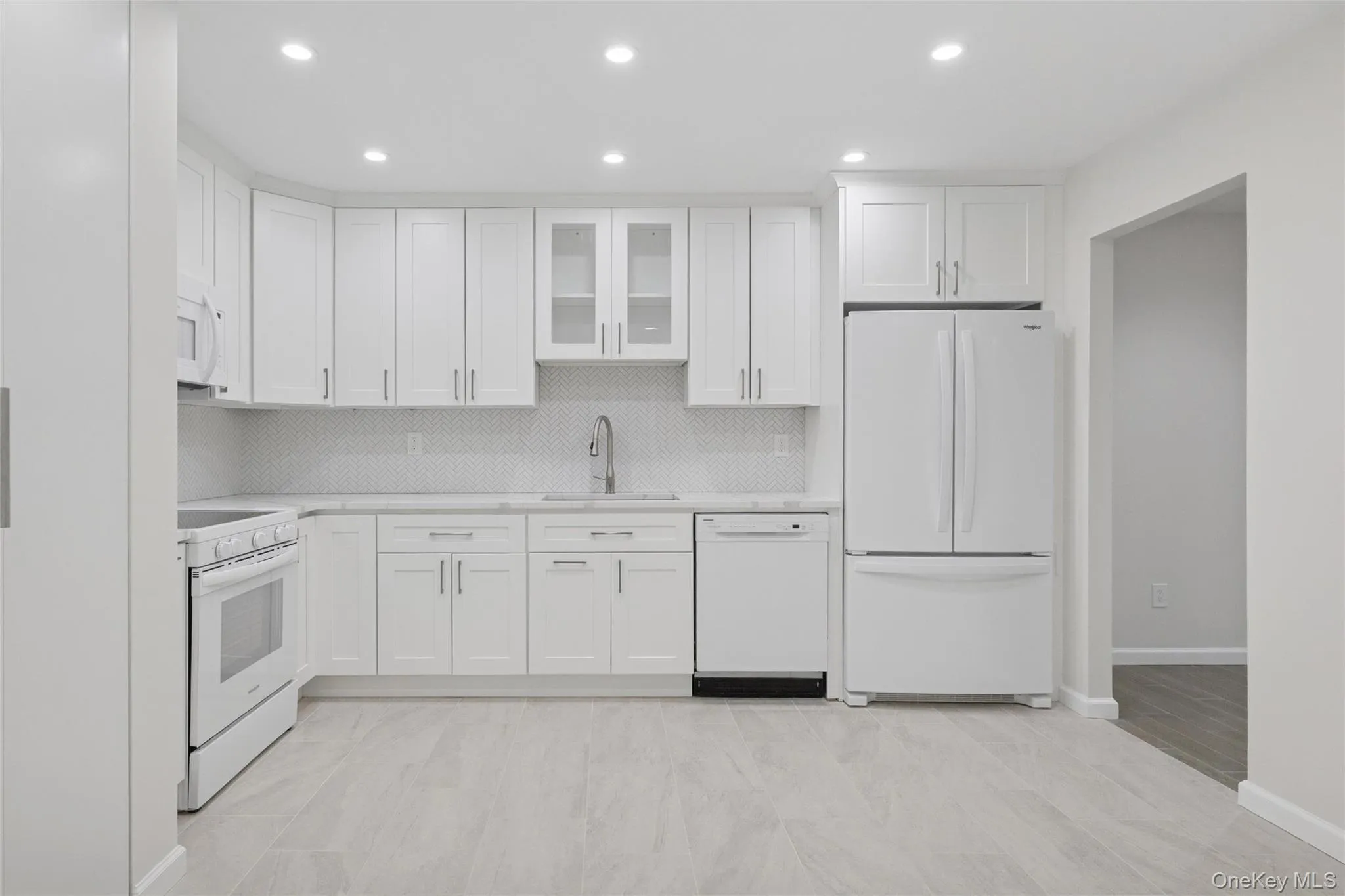 70 Pheasant Run, North Hempstead, NY, 2 Bedrooms Bedrooms, 5 Rooms Rooms,2 BathroomsBathrooms,Residential Lease,For Rent,Pheasant,0,966342 70 Pheasant Run, North Hempstead, NY, 2 Bedrooms Bedrooms, 5 Rooms Rooms,2 BathroomsBathrooms,Residential Lease,For Rent,Pheasant,0,966342