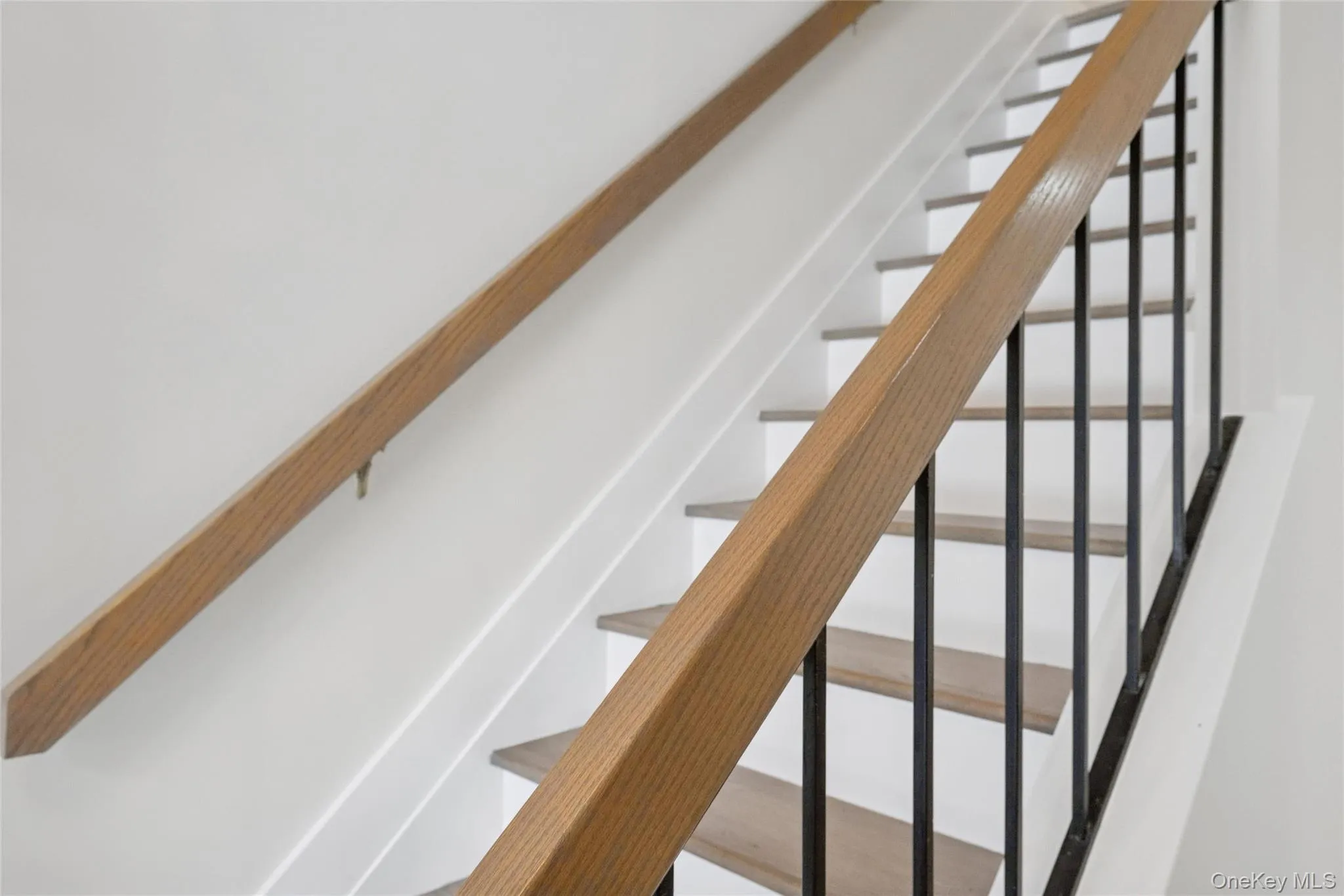 70 Pheasant Run, North Hempstead, NY, 2 Bedrooms Bedrooms, 5 Rooms Rooms,2 BathroomsBathrooms,Residential Lease,For Rent,Pheasant,0,966342 70 Pheasant Run, North Hempstead, NY, 2 Bedrooms Bedrooms, 5 Rooms Rooms,2 BathroomsBathrooms,Residential Lease,For Rent,Pheasant,0,966342