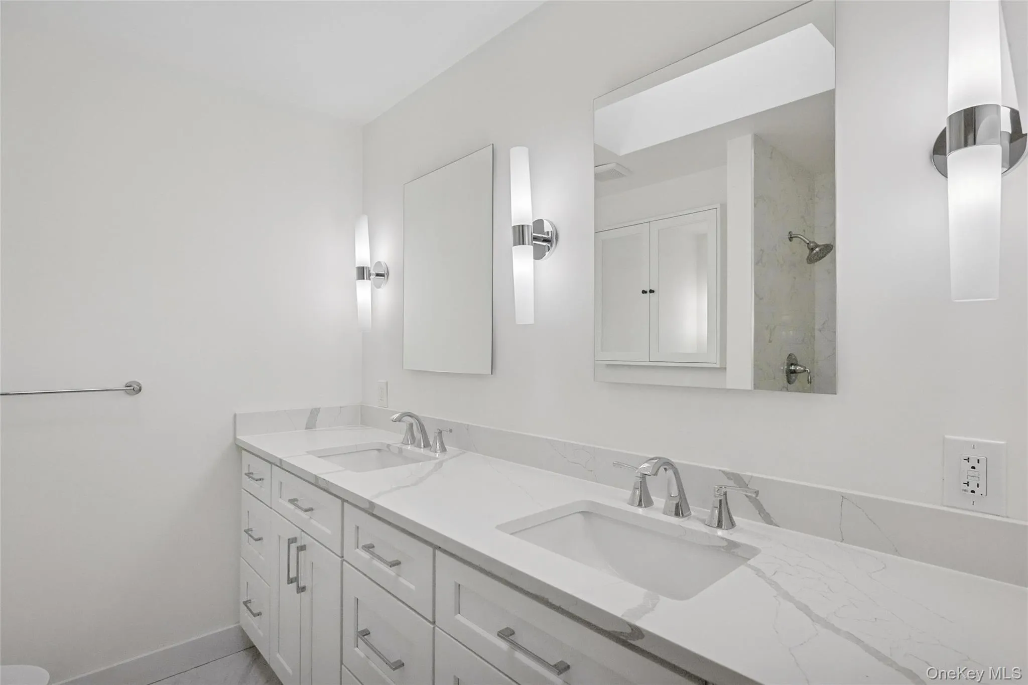 70 Pheasant Run, North Hempstead, NY, 2 Bedrooms Bedrooms, 5 Rooms Rooms,2 BathroomsBathrooms,Residential Lease,For Rent,Pheasant,0,966342 70 Pheasant Run, North Hempstead, NY, 2 Bedrooms Bedrooms, 5 Rooms Rooms,2 BathroomsBathrooms,Residential Lease,For Rent,Pheasant,0,966342