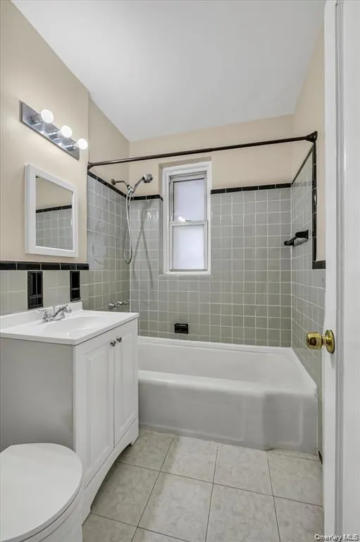 6360 102nd Street, New York, NY, 2 Bedrooms Bedrooms, 5 Rooms Rooms,1 BathroomBathrooms,Residential Lease,For Rent,102nd,0,966344 6360 102nd Street, New York, NY, 2 Bedrooms Bedrooms, 5 Rooms Rooms,1 BathroomBathrooms,Residential Lease,For Rent,102nd,0,966344