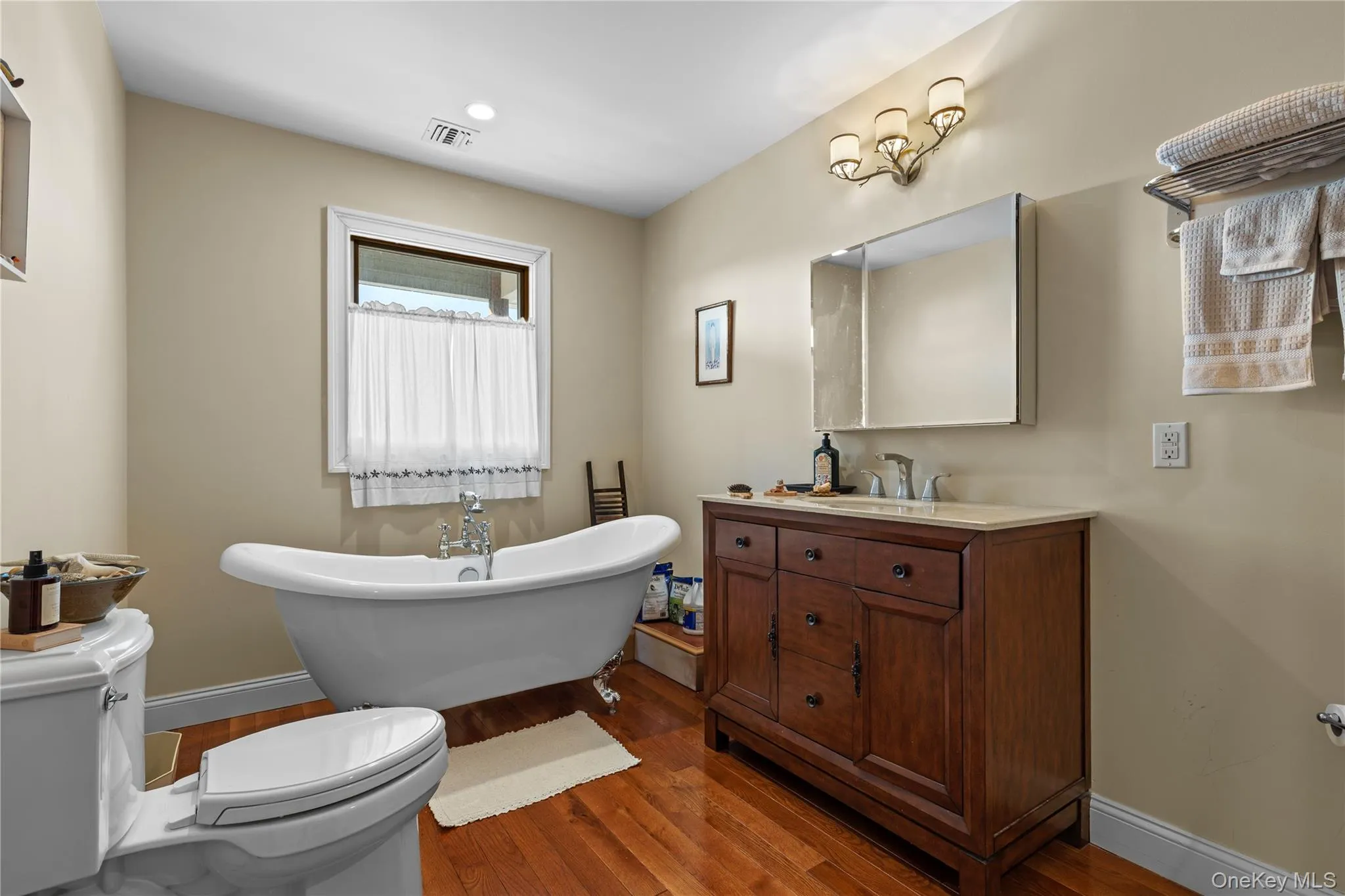 62 Delaware Avenue, Long Beach, NY, 2 Bedrooms Bedrooms, 8 Rooms Rooms,3 BathroomsBathrooms,Residential Lease,For Rent,Delaware,0,966350 62 Delaware Avenue, Long Beach, NY, 2 Bedrooms Bedrooms, 8 Rooms Rooms,3 BathroomsBathrooms,Residential Lease,For Rent,Delaware,0,966350