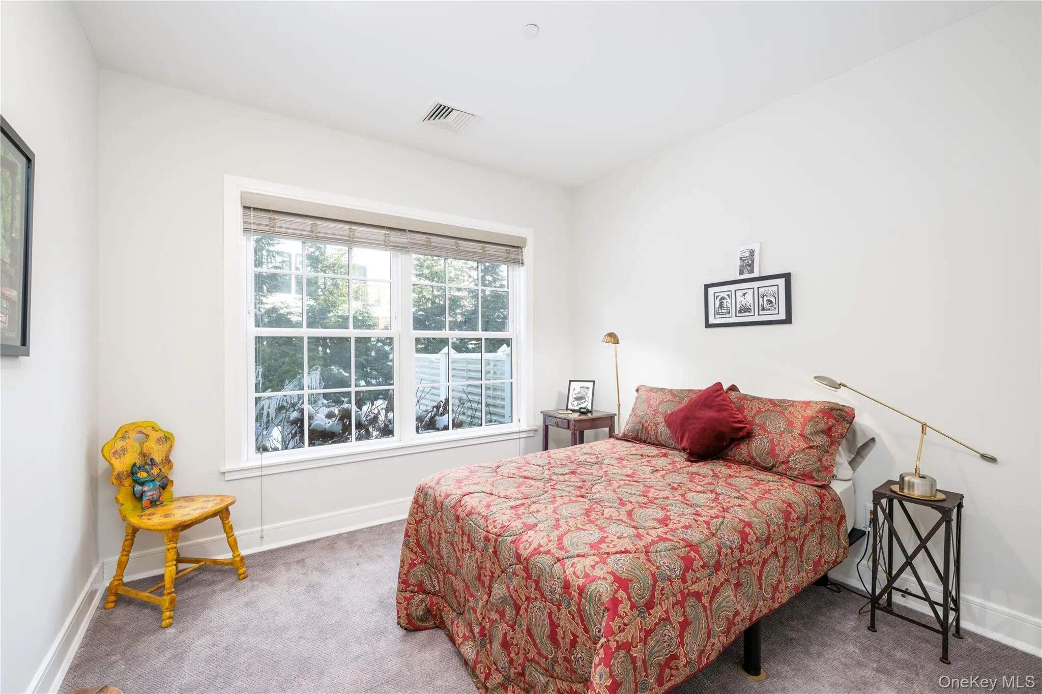 Guest bedroom. Guest bedroom.