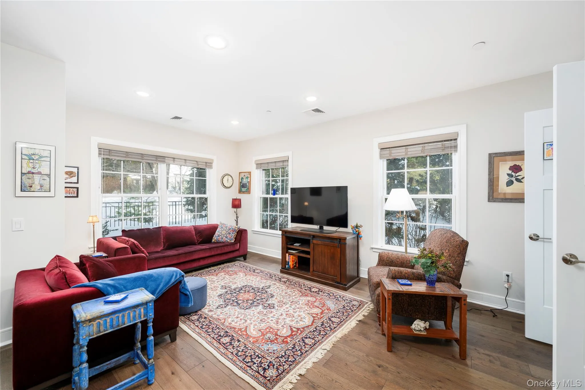 Living room leads to the office space with double doors. Living room leads to the office space with double doors.
