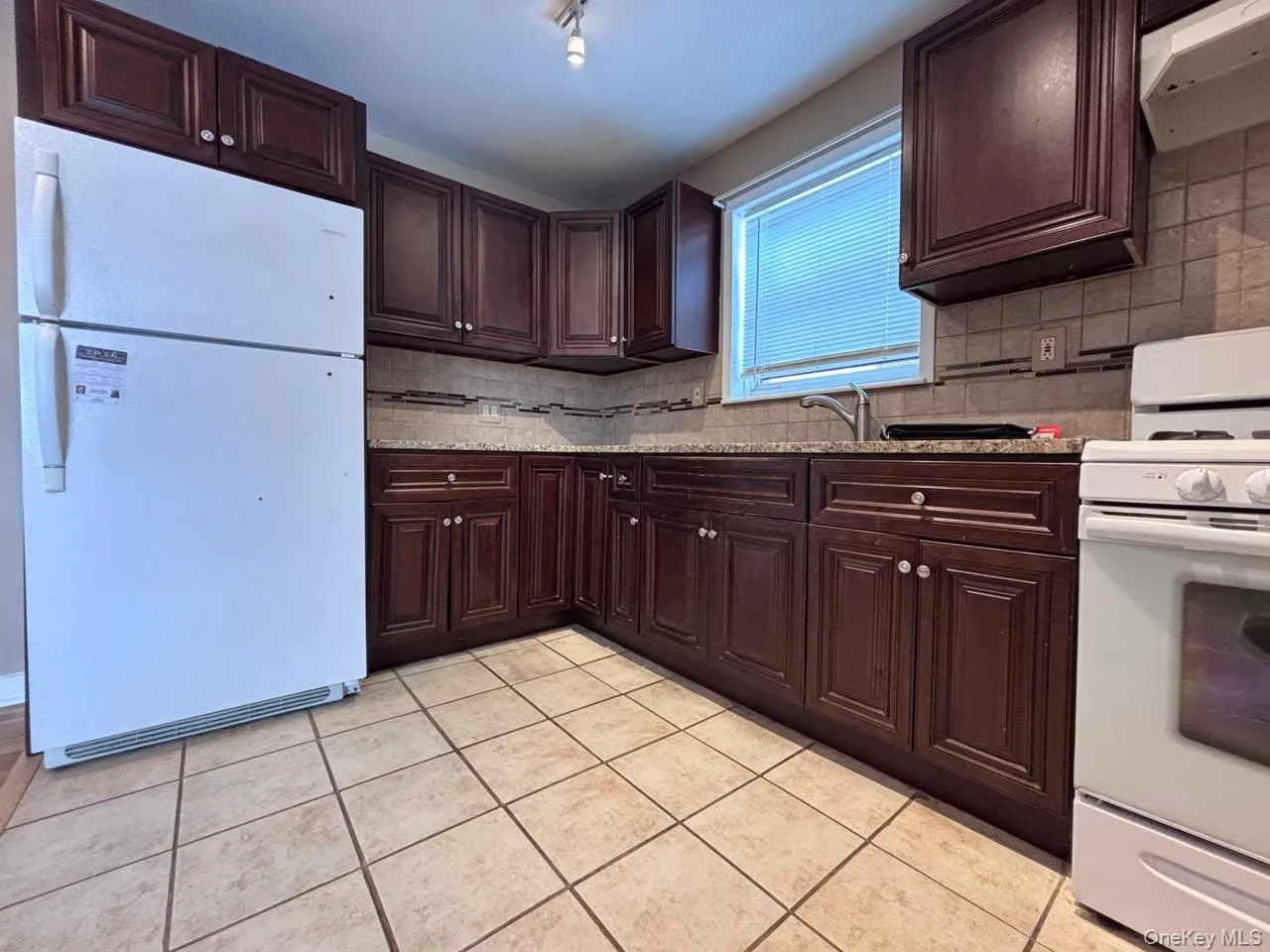 75-32 263rd Street, New York, NY, 2 Bedrooms Bedrooms, 5 Rooms Rooms,1 BathroomBathrooms,Residential,For Rent,263rd,0,966376 75-32 263rd Street, New York, NY, 2 Bedrooms Bedrooms, 5 Rooms Rooms,1 BathroomBathrooms,Residential,For Rent,263rd,0,966376