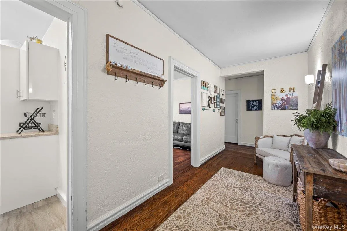47 Central Avenue, Greenburgh, NY, 2 Bedrooms Bedrooms, 4 Rooms Rooms,1 BathroomBathrooms,Residential,For Rent,Central,0,966411 47 Central Avenue, Greenburgh, NY, 2 Bedrooms Bedrooms, 4 Rooms Rooms,1 BathroomBathrooms,Residential,For Rent,Central,0,966411