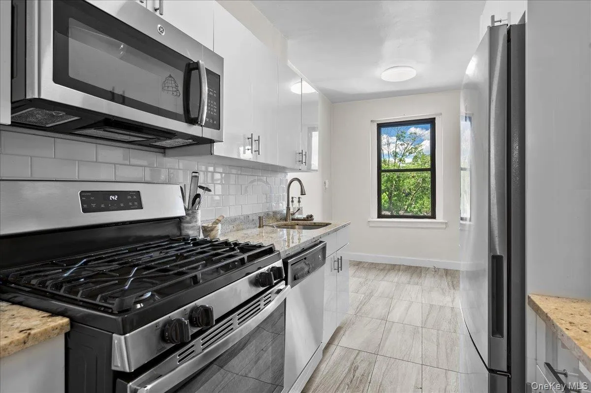 47 Central Avenue, Greenburgh, NY, 2 Bedrooms Bedrooms, 4 Rooms Rooms,1 BathroomBathrooms,Residential,For Rent,Central,0,966411 47 Central Avenue, Greenburgh, NY, 2 Bedrooms Bedrooms, 4 Rooms Rooms,1 BathroomBathrooms,Residential,For Rent,Central,0,966411