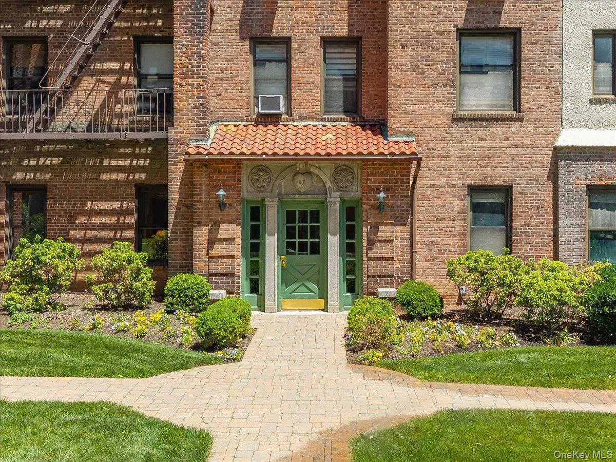 47 Central Avenue, Greenburgh, NY, 2 Bedrooms Bedrooms, 4 Rooms Rooms,1 BathroomBathrooms,Residential,For Rent,Central,0,966411 47 Central Avenue, Greenburgh, NY, 2 Bedrooms Bedrooms, 4 Rooms Rooms,1 BathroomBathrooms,Residential,For Rent,Central,0,966411