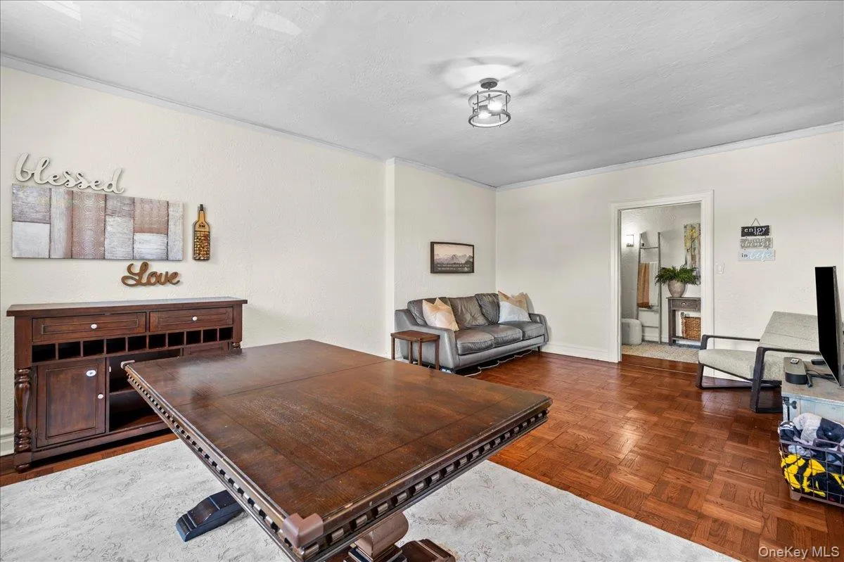 47 Central Avenue, Greenburgh, NY, 2 Bedrooms Bedrooms, 4 Rooms Rooms,1 BathroomBathrooms,Residential,For Rent,Central,0,966411 47 Central Avenue, Greenburgh, NY, 2 Bedrooms Bedrooms, 4 Rooms Rooms,1 BathroomBathrooms,Residential,For Rent,Central,0,966411