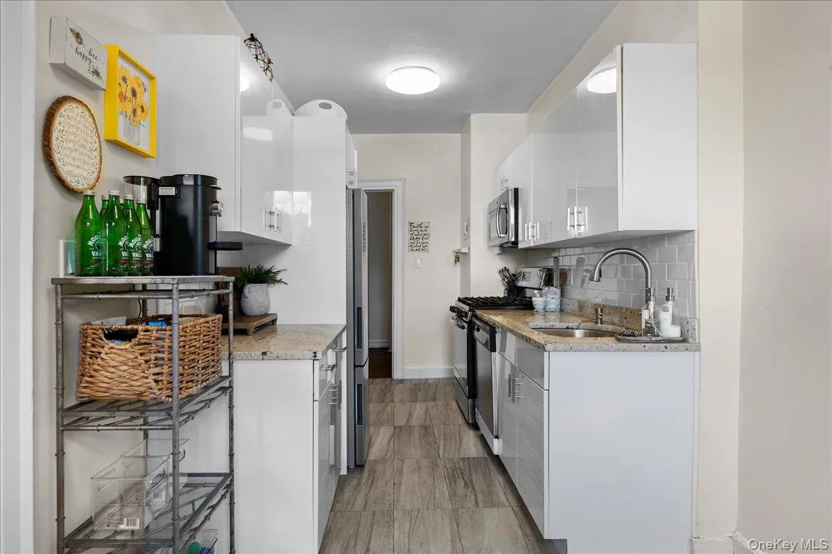 47 Central Avenue, Greenburgh, NY, 2 Bedrooms Bedrooms, 4 Rooms Rooms,1 BathroomBathrooms,Residential,For Rent,Central,0,966411 47 Central Avenue, Greenburgh, NY, 2 Bedrooms Bedrooms, 4 Rooms Rooms,1 BathroomBathrooms,Residential,For Rent,Central,0,966411