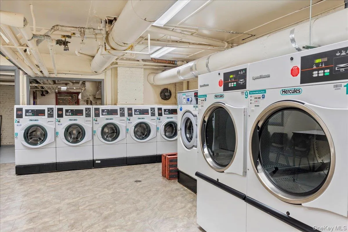 47 Central Avenue, Greenburgh, NY, 2 Bedrooms Bedrooms, 4 Rooms Rooms,1 BathroomBathrooms,Residential,For Rent,Central,0,966411 47 Central Avenue, Greenburgh, NY, 2 Bedrooms Bedrooms, 4 Rooms Rooms,1 BathroomBathrooms,Residential,For Rent,Central,0,966411