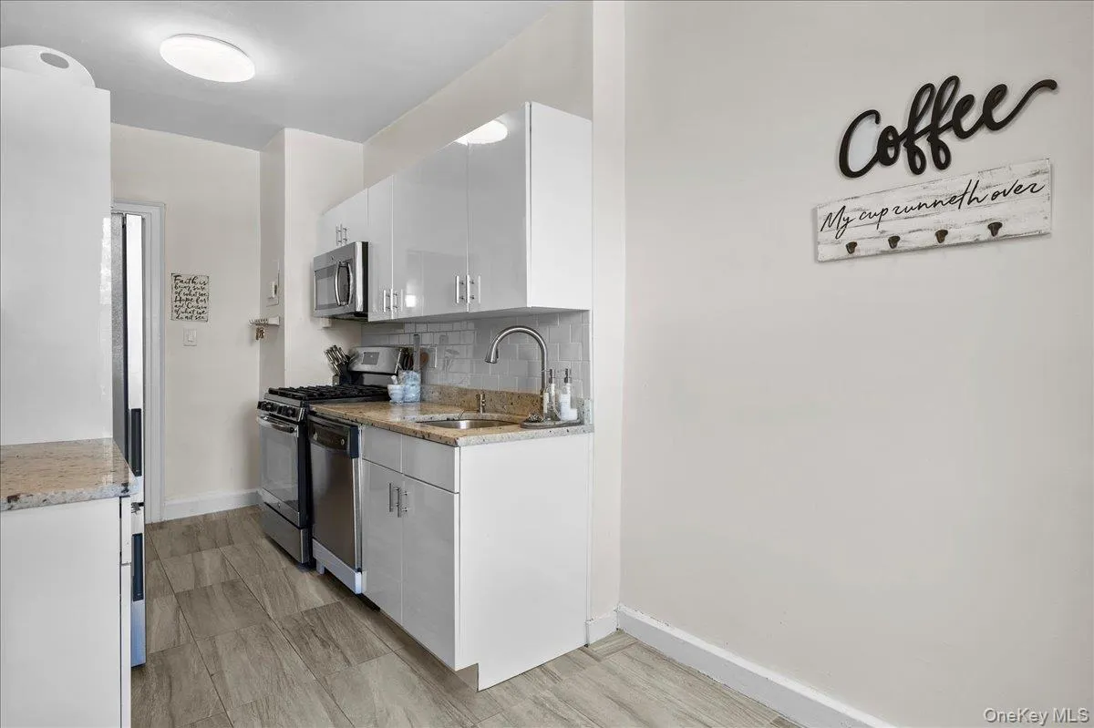 47 Central Avenue, Greenburgh, NY, 2 Bedrooms Bedrooms, 4 Rooms Rooms,1 BathroomBathrooms,Residential,For Rent,Central,0,966411 47 Central Avenue, Greenburgh, NY, 2 Bedrooms Bedrooms, 4 Rooms Rooms,1 BathroomBathrooms,Residential,For Rent,Central,0,966411