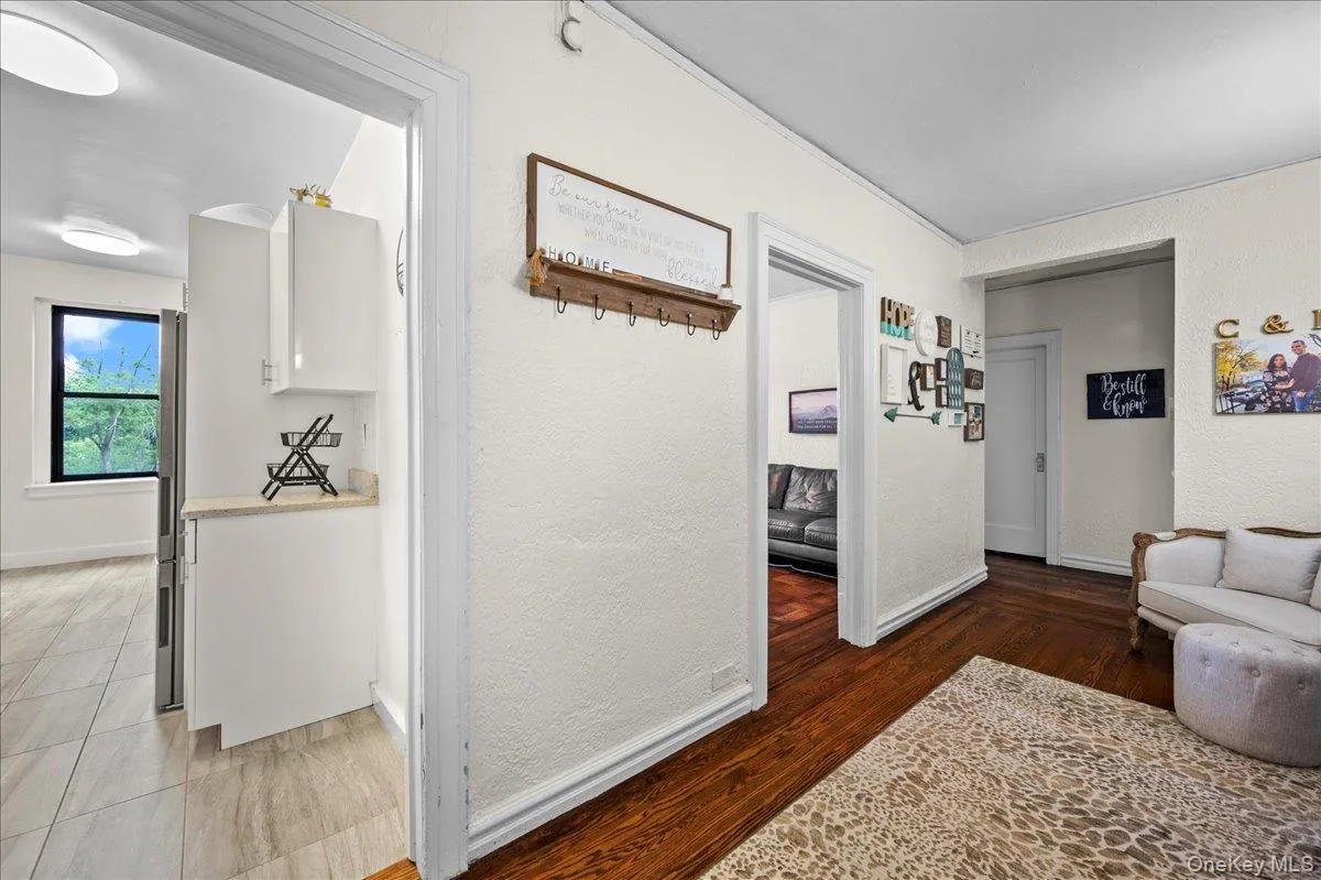 47 Central Avenue, Greenburgh, NY, 2 Bedrooms Bedrooms, 4 Rooms Rooms,1 BathroomBathrooms,Residential,For Rent,Central,0,966411 47 Central Avenue, Greenburgh, NY, 2 Bedrooms Bedrooms, 4 Rooms Rooms,1 BathroomBathrooms,Residential,For Rent,Central,0,966411