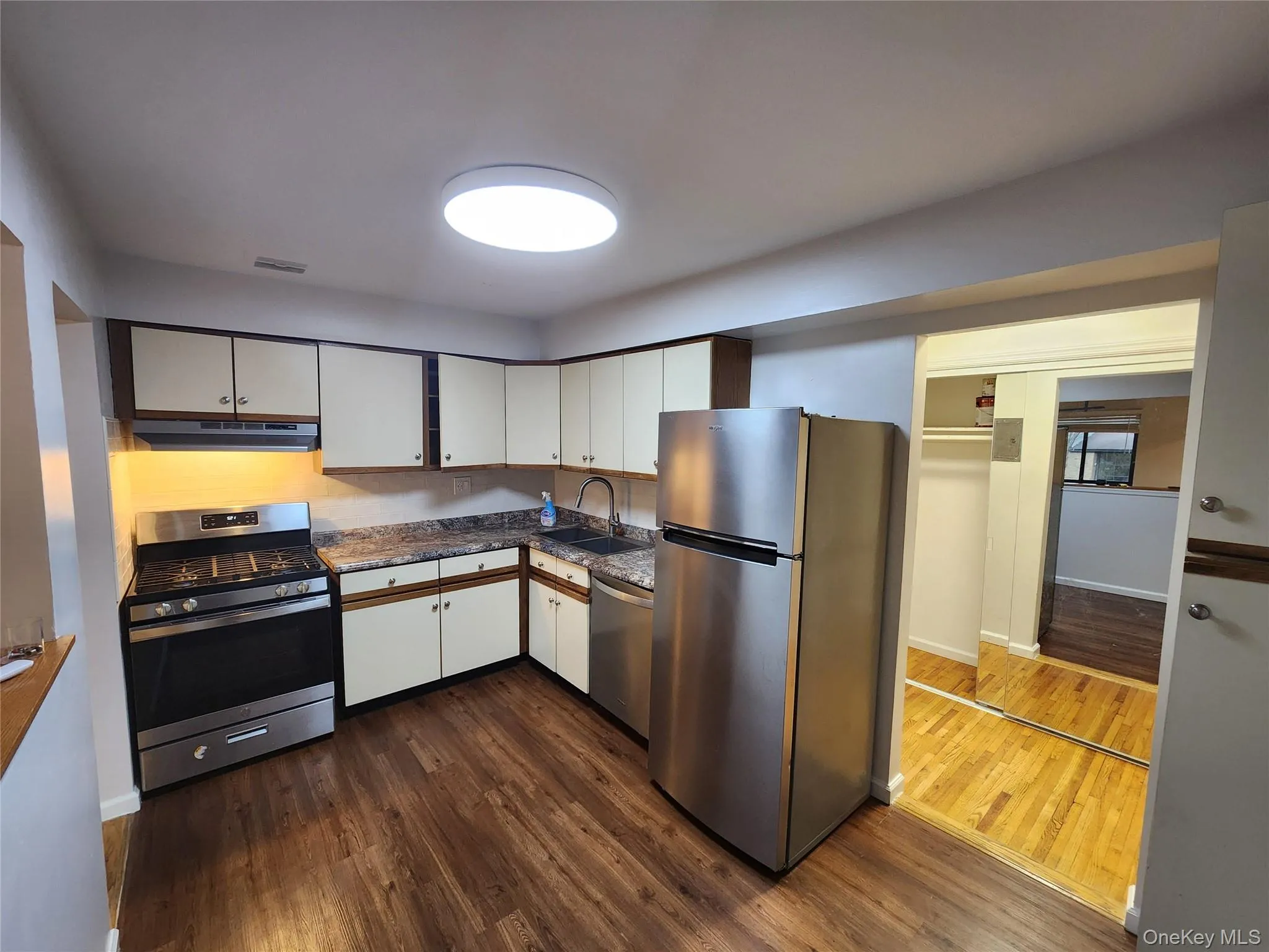 4 Charles Lane, Haverstraw, NY, 2 Bedrooms Bedrooms, 7 Rooms Rooms,2 BathroomsBathrooms,Residential Lease,For Rent,Charles,0,966438 4 Charles Lane, Haverstraw, NY, 2 Bedrooms Bedrooms, 7 Rooms Rooms,2 BathroomsBathrooms,Residential Lease,For Rent,Charles,0,966438