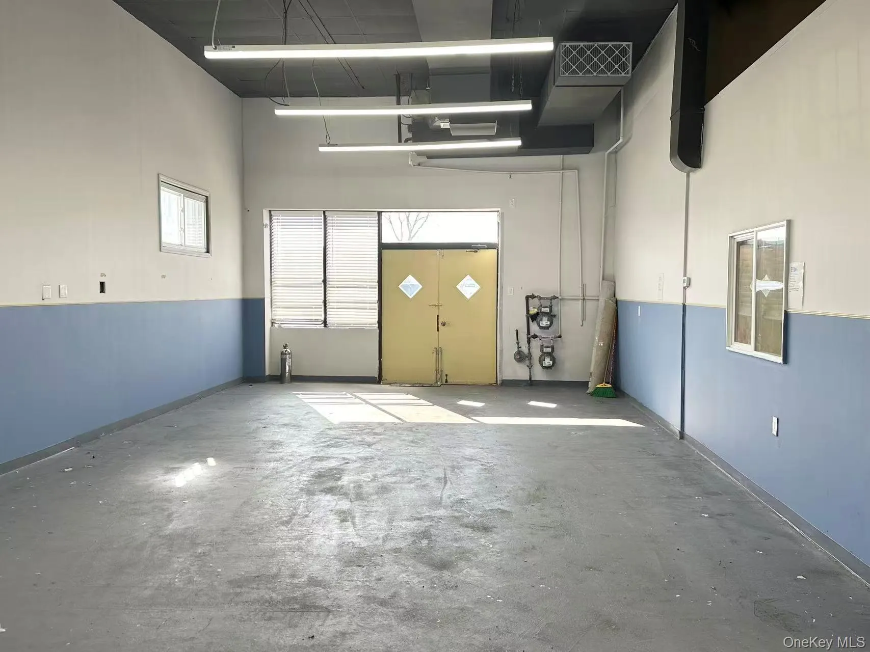 230 Herricks Road, North Hempstead, NY, ,Commercial Lease,For Rent,Herricks,0,966453 230 Herricks Road, North Hempstead, NY, ,Commercial Lease,For Rent,Herricks,0,966453