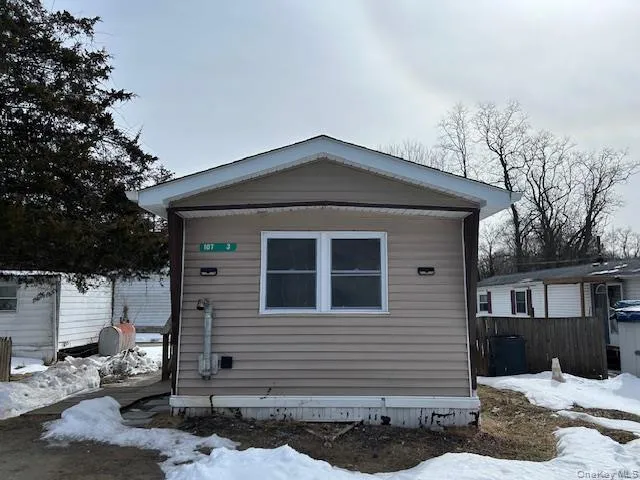 107 Floyd Ackert Rd, Esopus, NY, 2 Bedrooms Bedrooms, 3 Rooms Rooms,1 BathroomBathrooms,Residential Sale,For Rent,Floyd Ackert Rd,0,966465 107 Floyd Ackert Rd, Esopus, NY, 2 Bedrooms Bedrooms, 3 Rooms Rooms,1 BathroomBathrooms,Residential Sale,For Rent,Floyd Ackert Rd,0,966465