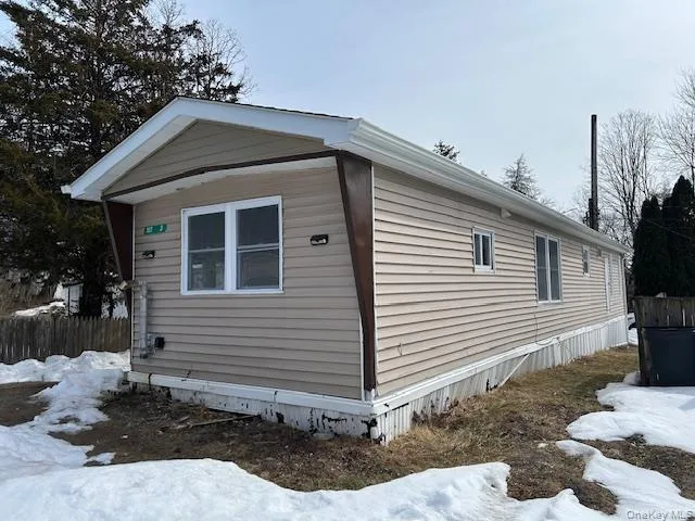 107 Floyd Ackert Rd, Esopus, NY, 2 Bedrooms Bedrooms, 3 Rooms Rooms,1 BathroomBathrooms,Residential Sale,For Rent,Floyd Ackert Rd,0,966465 107 Floyd Ackert Rd, Esopus, NY, 2 Bedrooms Bedrooms, 3 Rooms Rooms,1 BathroomBathrooms,Residential Sale,For Rent,Floyd Ackert Rd,0,966465
