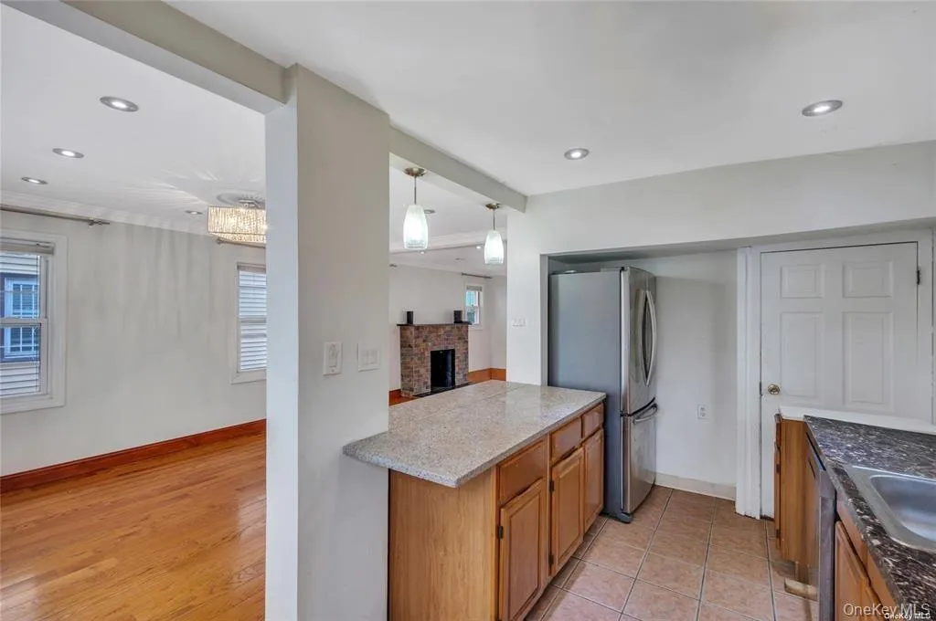 10921 215th Street, New York, NY, 3 Bedrooms Bedrooms, 5 Rooms Rooms,1 BathroomBathrooms,Residential Lease,For Rent,215th,0,966471 10921 215th Street, New York, NY, 3 Bedrooms Bedrooms, 5 Rooms Rooms,1 BathroomBathrooms,Residential Lease,For Rent,215th,0,966471
