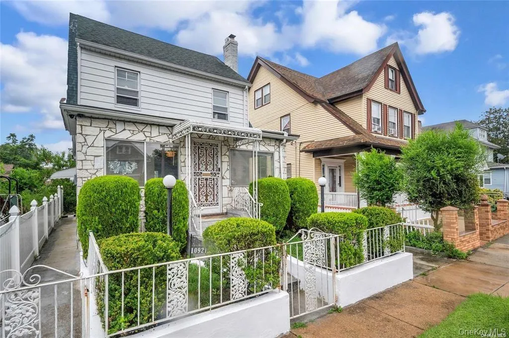 10921 215th Street, New York, NY, 3 Bedrooms Bedrooms, 5 Rooms Rooms,1 BathroomBathrooms,Residential Lease,For Rent,215th,0,966471 10921 215th Street, New York, NY, 3 Bedrooms Bedrooms, 5 Rooms Rooms,1 BathroomBathrooms,Residential Lease,For Rent,215th,0,966471