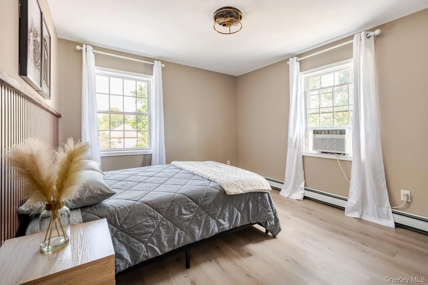 1st. Bedroom Professionally decorated previously. (Inspiration photo) 1st. Bedroom Professionally decorated previously. (Inspiration photo)