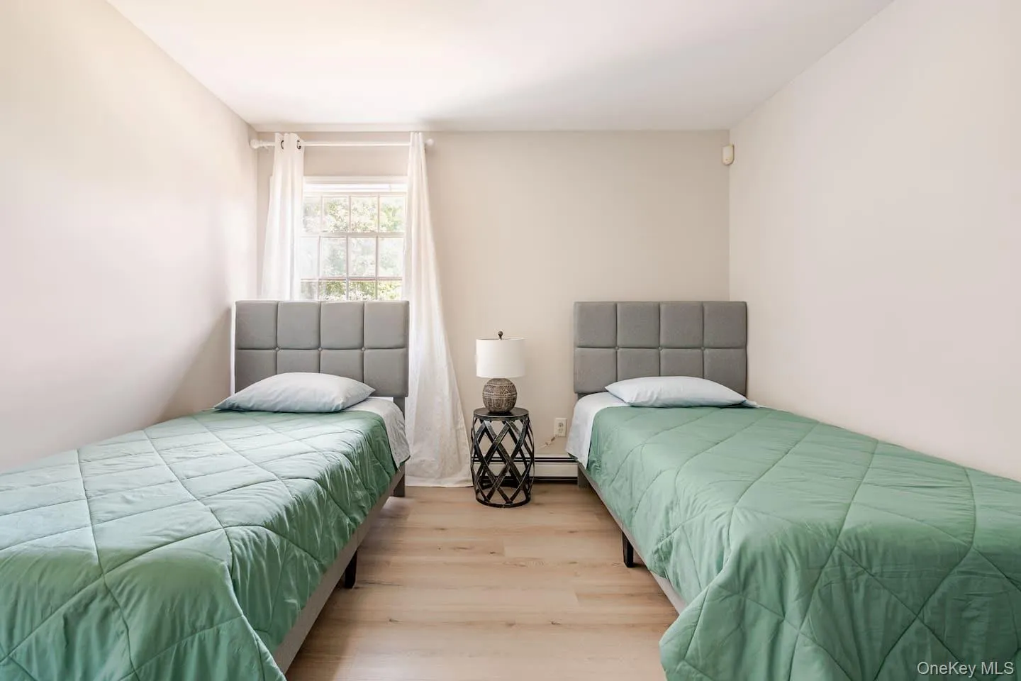 2nd. BedroomProfessionally decorated previously. (Inspiration photo) Not AI 2nd. BedroomProfessionally decorated previously. (Inspiration photo) Not AI