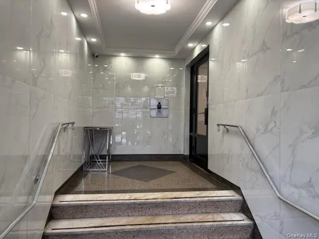 2220 Burnett Street, New York, NY, 1 Bedroom Bedrooms, 3 Rooms Rooms,1 BathroomBathrooms,Residential,For Rent,Burnett,0,966478 2220 Burnett Street, New York, NY, 1 Bedroom Bedrooms, 3 Rooms Rooms,1 BathroomBathrooms,Residential,For Rent,Burnett,0,966478