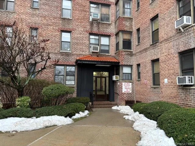 2220 Burnett Street, New York, NY, 1 Bedroom Bedrooms, 3 Rooms Rooms,1 BathroomBathrooms,Residential,For Rent,Burnett,0,966478 2220 Burnett Street, New York, NY, 1 Bedroom Bedrooms, 3 Rooms Rooms,1 BathroomBathrooms,Residential,For Rent,Burnett,0,966478