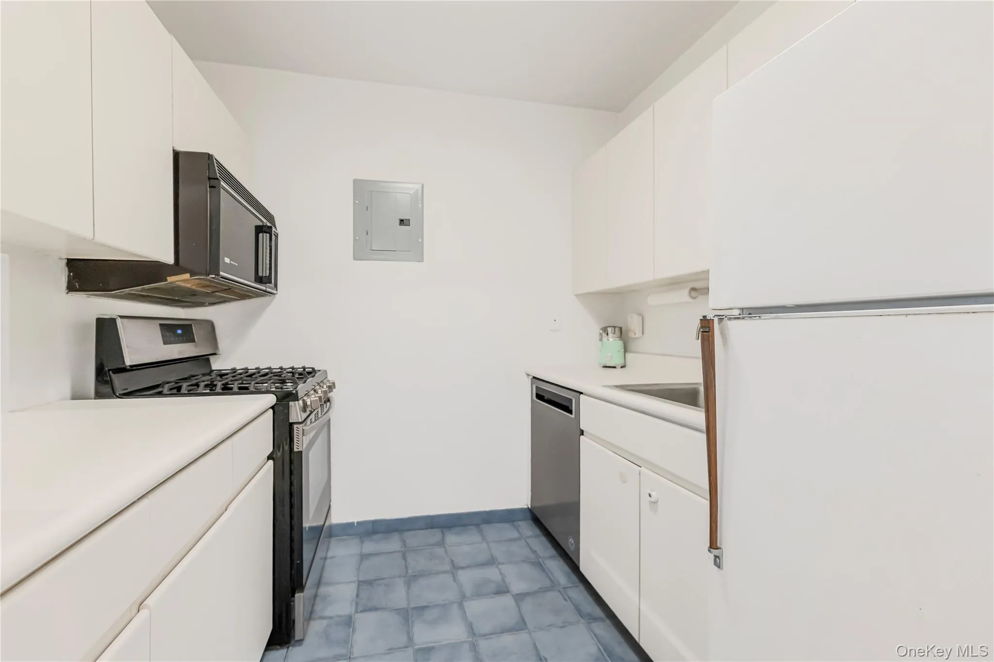 420 58th Street, New York, NY, 1 Bedroom Bedrooms, 3 Rooms Rooms,1 BathroomBathrooms,Residential,For Rent,58th,0,966484 420 58th Street, New York, NY, 1 Bedroom Bedrooms, 3 Rooms Rooms,1 BathroomBathrooms,Residential,For Rent,58th,0,966484