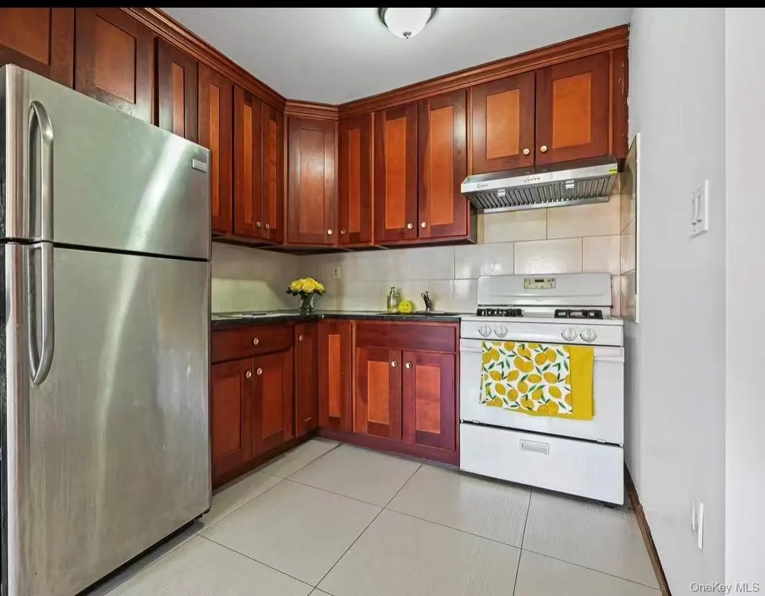 8409 Queens Boulevard, New York, NY, 2 Bedrooms Bedrooms, 6 Rooms Rooms,2 BathroomsBathrooms,Residential,For Rent,Queens,0,966500 8409 Queens Boulevard, New York, NY, 2 Bedrooms Bedrooms, 6 Rooms Rooms,2 BathroomsBathrooms,Residential,For Rent,Queens,0,966500
