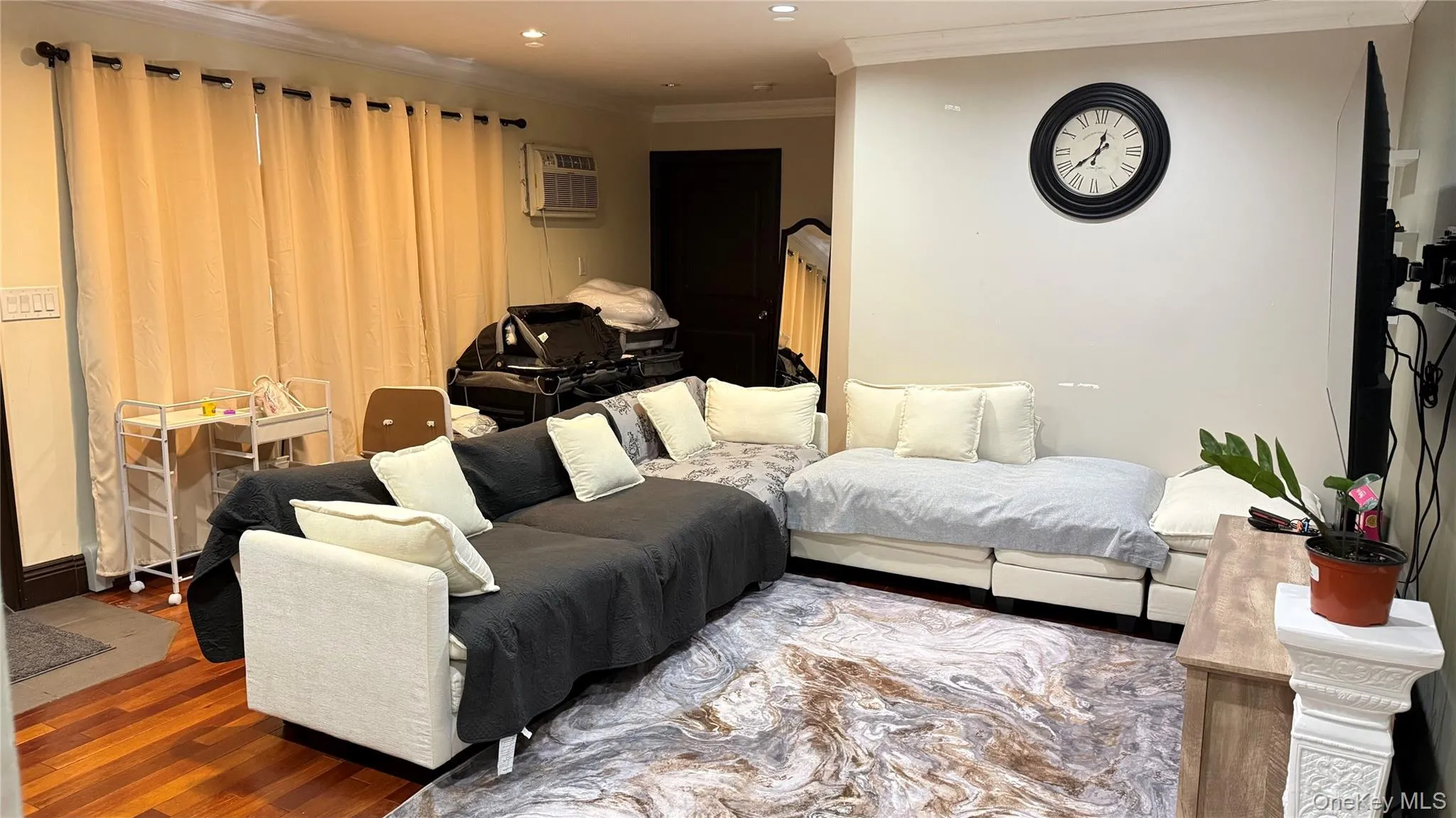 19018 Woodhull Avenue, New York, NY, 3 Bedrooms Bedrooms, 8 Rooms Rooms,2 BathroomsBathrooms,Residential Lease,For Rent,Woodhull,0,966512 19018 Woodhull Avenue, New York, NY, 3 Bedrooms Bedrooms, 8 Rooms Rooms,2 BathroomsBathrooms,Residential Lease,For Rent,Woodhull,0,966512