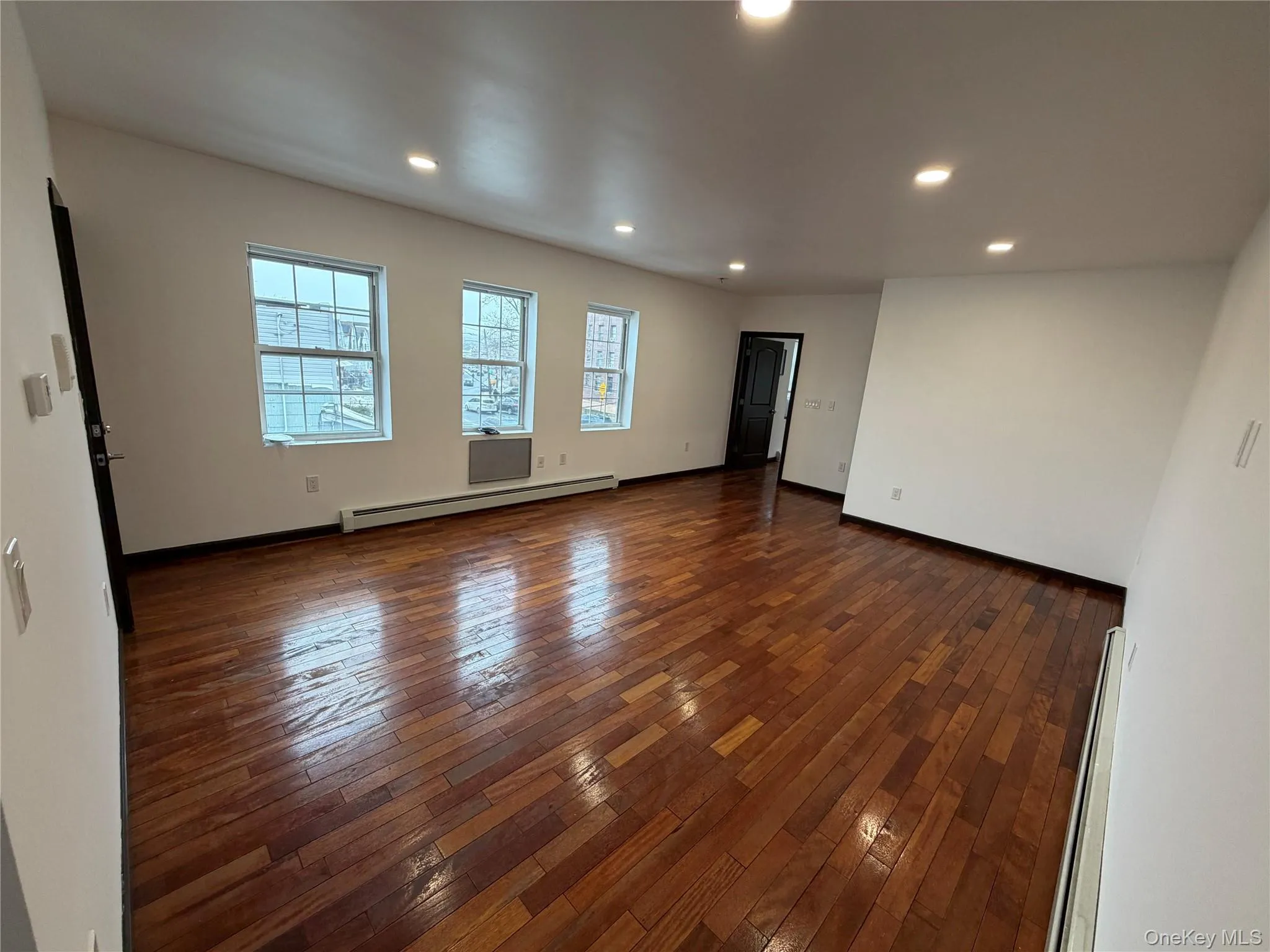 19018 Woodhull Avenue, New York, NY, 3 Bedrooms Bedrooms, 8 Rooms Rooms,2 BathroomsBathrooms,Residential Lease,For Rent,Woodhull,0,966512 19018 Woodhull Avenue, New York, NY, 3 Bedrooms Bedrooms, 8 Rooms Rooms,2 BathroomsBathrooms,Residential Lease,For Rent,Woodhull,0,966512