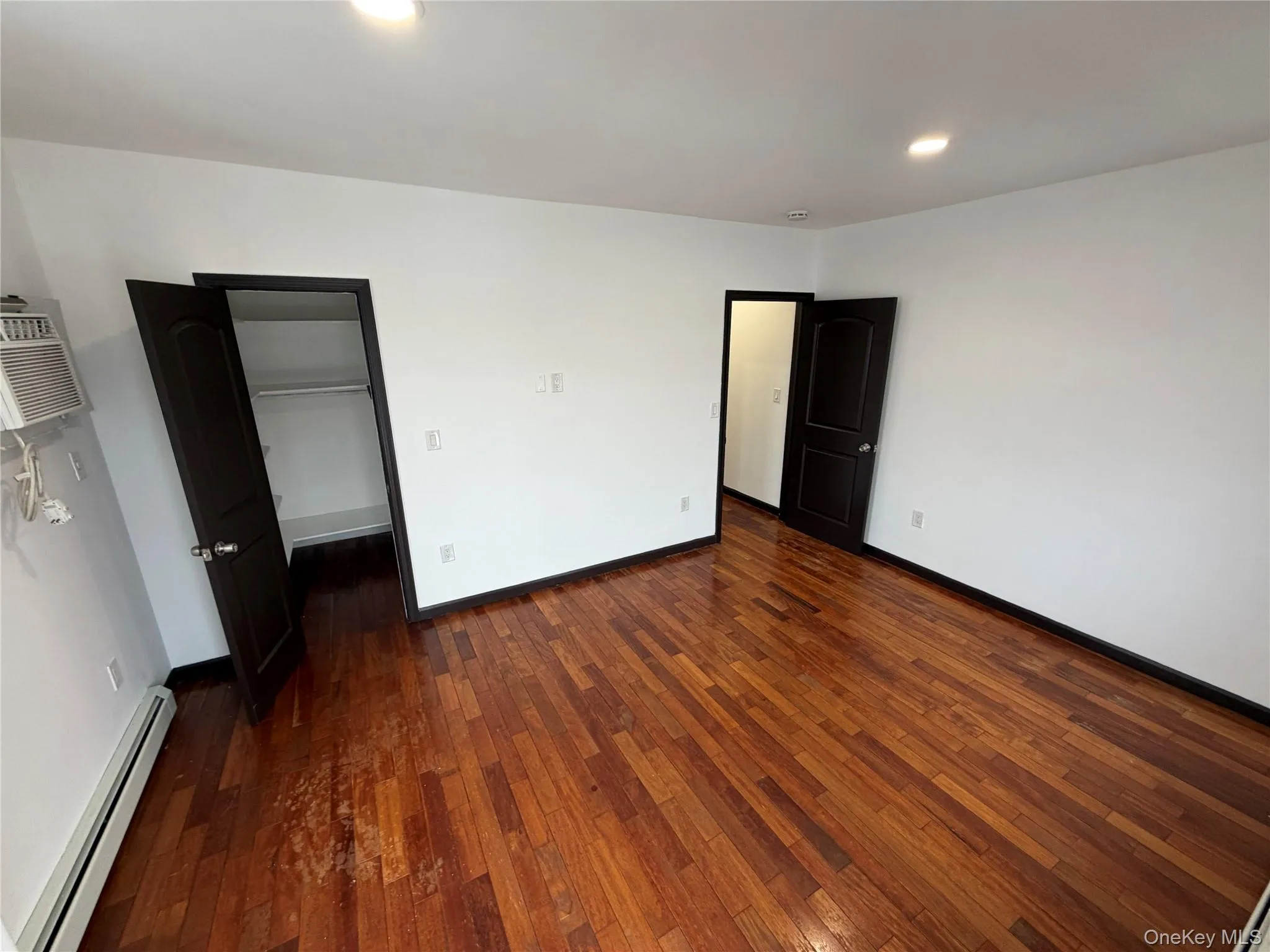 19018 Woodhull Avenue, New York, NY, 3 Bedrooms Bedrooms, 8 Rooms Rooms,2 BathroomsBathrooms,Residential Lease,For Rent,Woodhull,0,966512 19018 Woodhull Avenue, New York, NY, 3 Bedrooms Bedrooms, 8 Rooms Rooms,2 BathroomsBathrooms,Residential Lease,For Rent,Woodhull,0,966512
