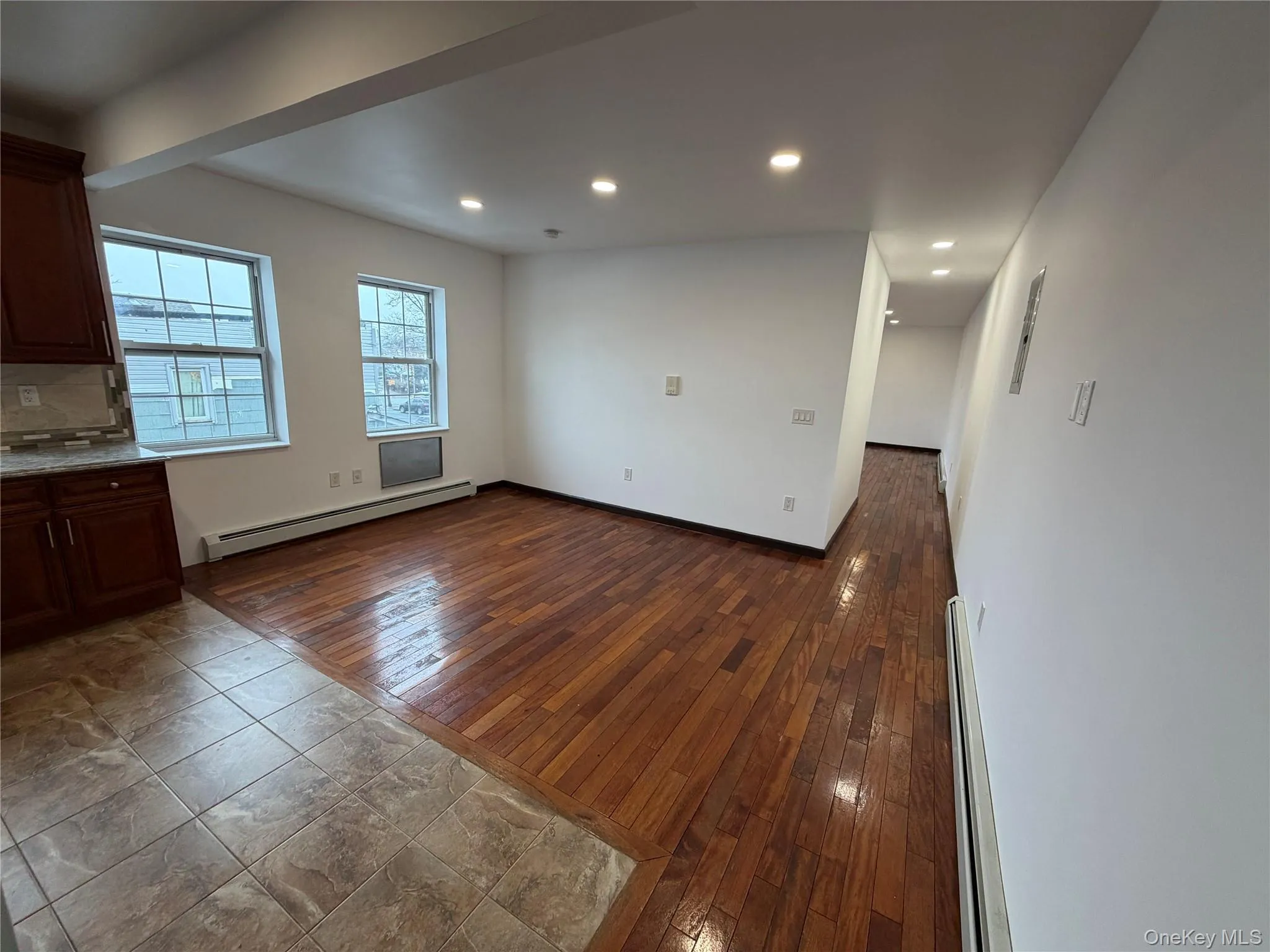19018 Woodhull Avenue, New York, NY, 3 Bedrooms Bedrooms, 8 Rooms Rooms,2 BathroomsBathrooms,Residential Lease,For Rent,Woodhull,0,966512 19018 Woodhull Avenue, New York, NY, 3 Bedrooms Bedrooms, 8 Rooms Rooms,2 BathroomsBathrooms,Residential Lease,For Rent,Woodhull,0,966512