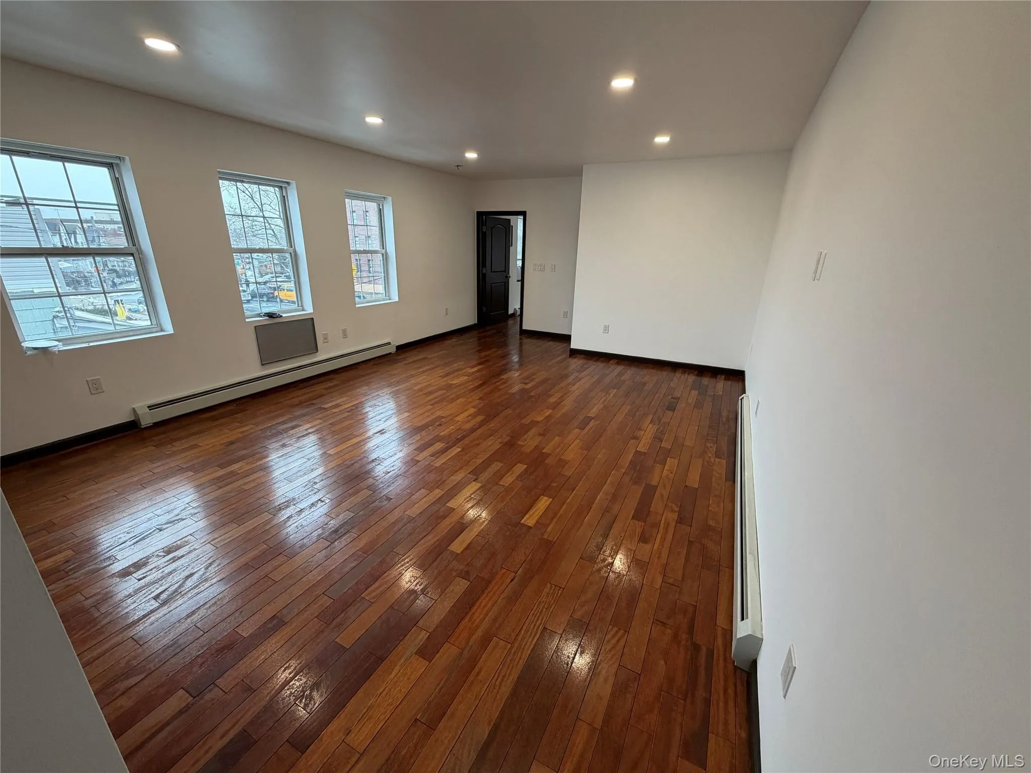 19018 Woodhull Avenue, New York, NY, 3 Bedrooms Bedrooms, 8 Rooms Rooms,2 BathroomsBathrooms,Residential Lease,For Rent,Woodhull,0,966512 19018 Woodhull Avenue, New York, NY, 3 Bedrooms Bedrooms, 8 Rooms Rooms,2 BathroomsBathrooms,Residential Lease,For Rent,Woodhull,0,966512