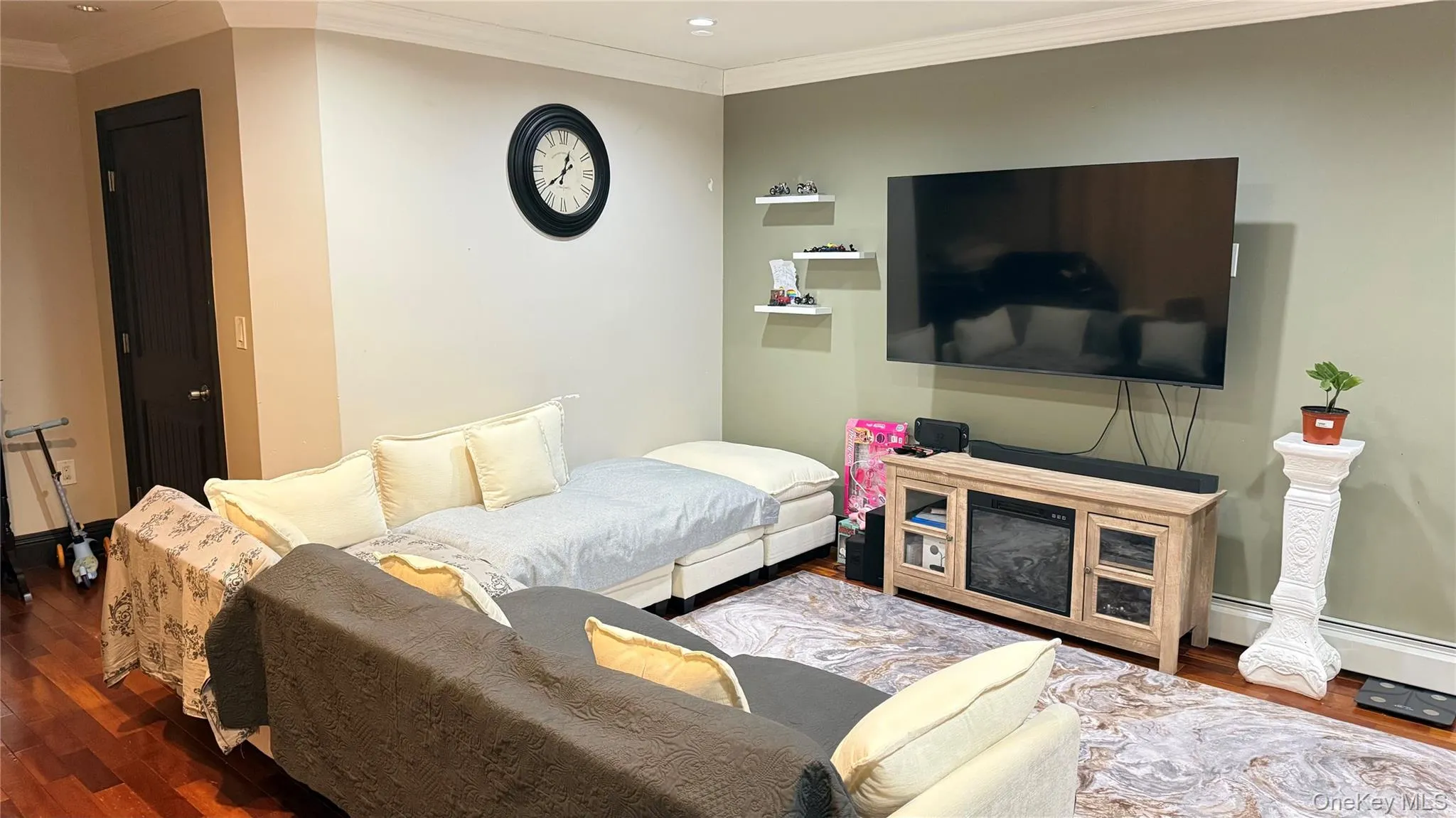 19018 Woodhull Avenue, New York, NY, 3 Bedrooms Bedrooms, 8 Rooms Rooms,2 BathroomsBathrooms,Residential Lease,For Rent,Woodhull,0,966512 19018 Woodhull Avenue, New York, NY, 3 Bedrooms Bedrooms, 8 Rooms Rooms,2 BathroomsBathrooms,Residential Lease,For Rent,Woodhull,0,966512