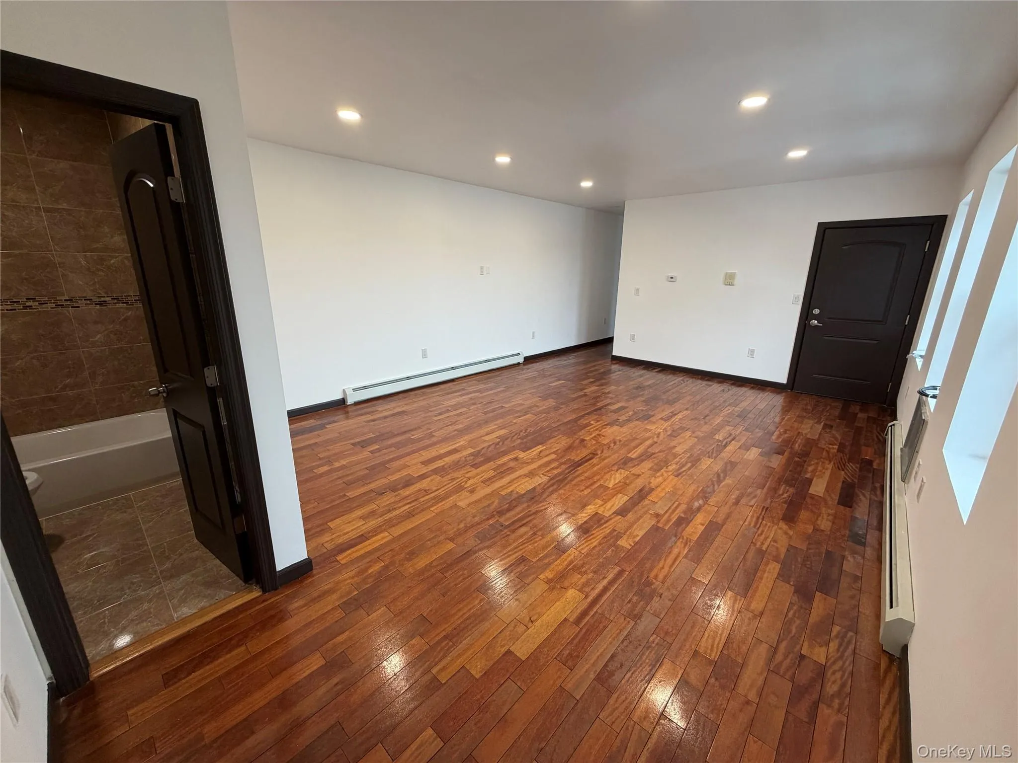 19018 Woodhull Avenue, New York, NY, 3 Bedrooms Bedrooms, 8 Rooms Rooms,2 BathroomsBathrooms,Residential Lease,For Rent,Woodhull,0,966512 19018 Woodhull Avenue, New York, NY, 3 Bedrooms Bedrooms, 8 Rooms Rooms,2 BathroomsBathrooms,Residential Lease,For Rent,Woodhull,0,966512