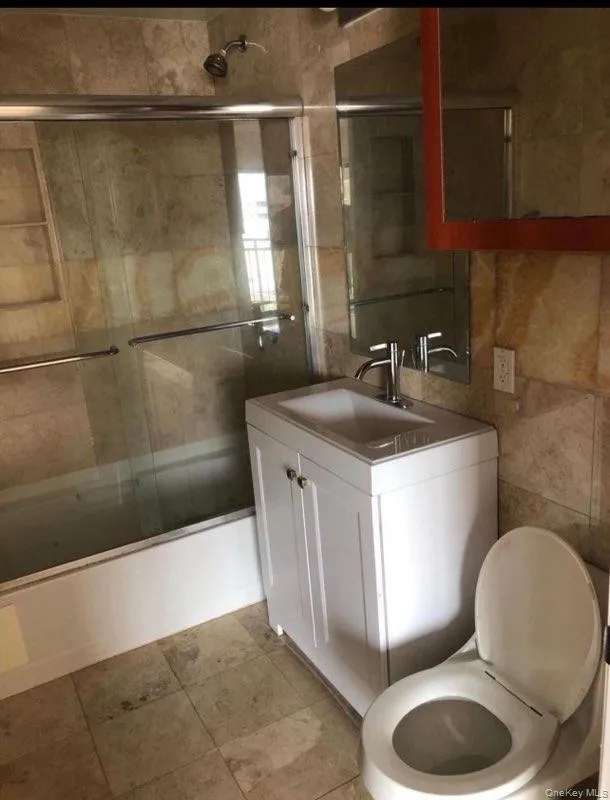 4 Chelsea Place, North Hempstead, NY, 2 Bedrooms Bedrooms, 5 Rooms Rooms,2 BathroomsBathrooms,Residential Lease,For Rent,Chelsea,0,966514 4 Chelsea Place, North Hempstead, NY, 2 Bedrooms Bedrooms, 5 Rooms Rooms,2 BathroomsBathrooms,Residential Lease,For Rent,Chelsea,0,966514