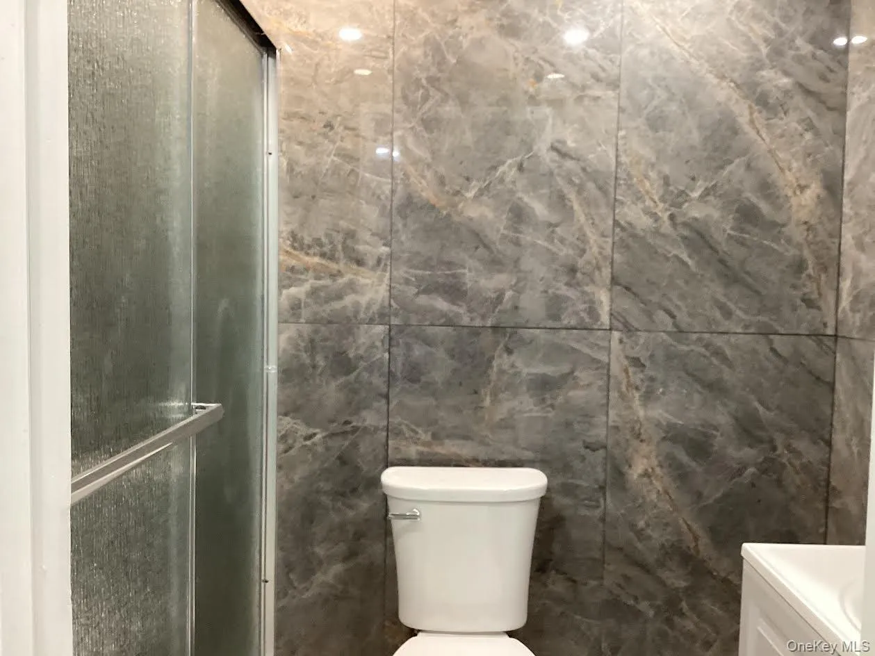 6071 70th Avenue, New York, NY, 3 Bedrooms Bedrooms, 6 Rooms Rooms,1 BathroomBathrooms,Residential Lease,For Rent,70th,0,966524 6071 70th Avenue, New York, NY, 3 Bedrooms Bedrooms, 6 Rooms Rooms,1 BathroomBathrooms,Residential Lease,For Rent,70th,0,966524