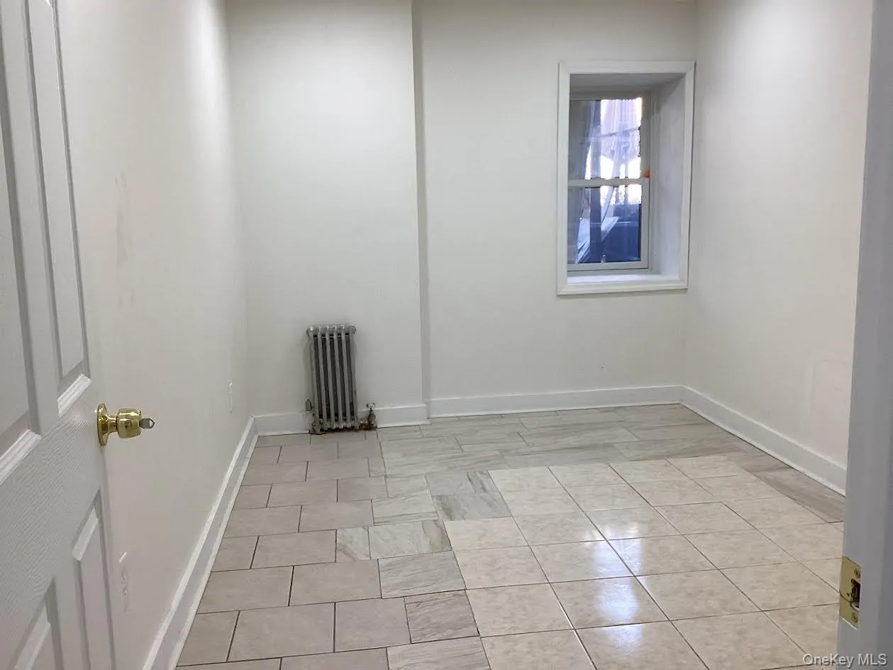 6071 70th Avenue, New York, NY, 3 Bedrooms Bedrooms, 6 Rooms Rooms,1 BathroomBathrooms,Residential Lease,For Rent,70th,0,966524 6071 70th Avenue, New York, NY, 3 Bedrooms Bedrooms, 6 Rooms Rooms,1 BathroomBathrooms,Residential Lease,For Rent,70th,0,966524