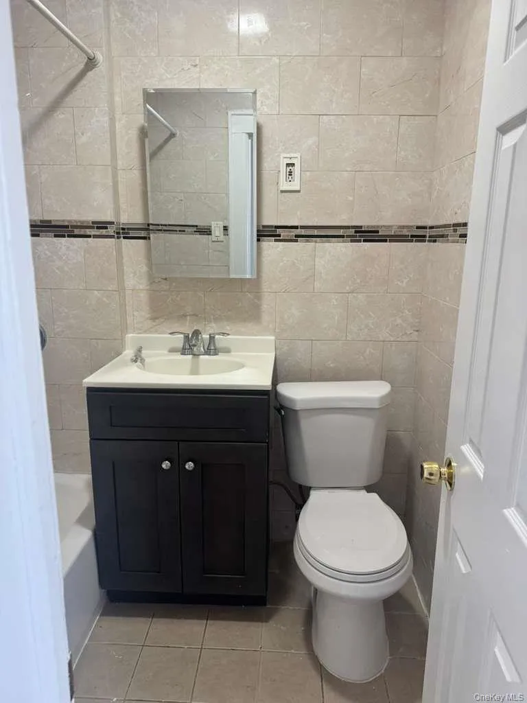 8854 75th Street, New York, NY, 3 Bedrooms Bedrooms, 5 Rooms Rooms,1 BathroomBathrooms,Residential Lease,For Rent,75th,0,966527 8854 75th Street, New York, NY, 3 Bedrooms Bedrooms, 5 Rooms Rooms,1 BathroomBathrooms,Residential Lease,For Rent,75th,0,966527