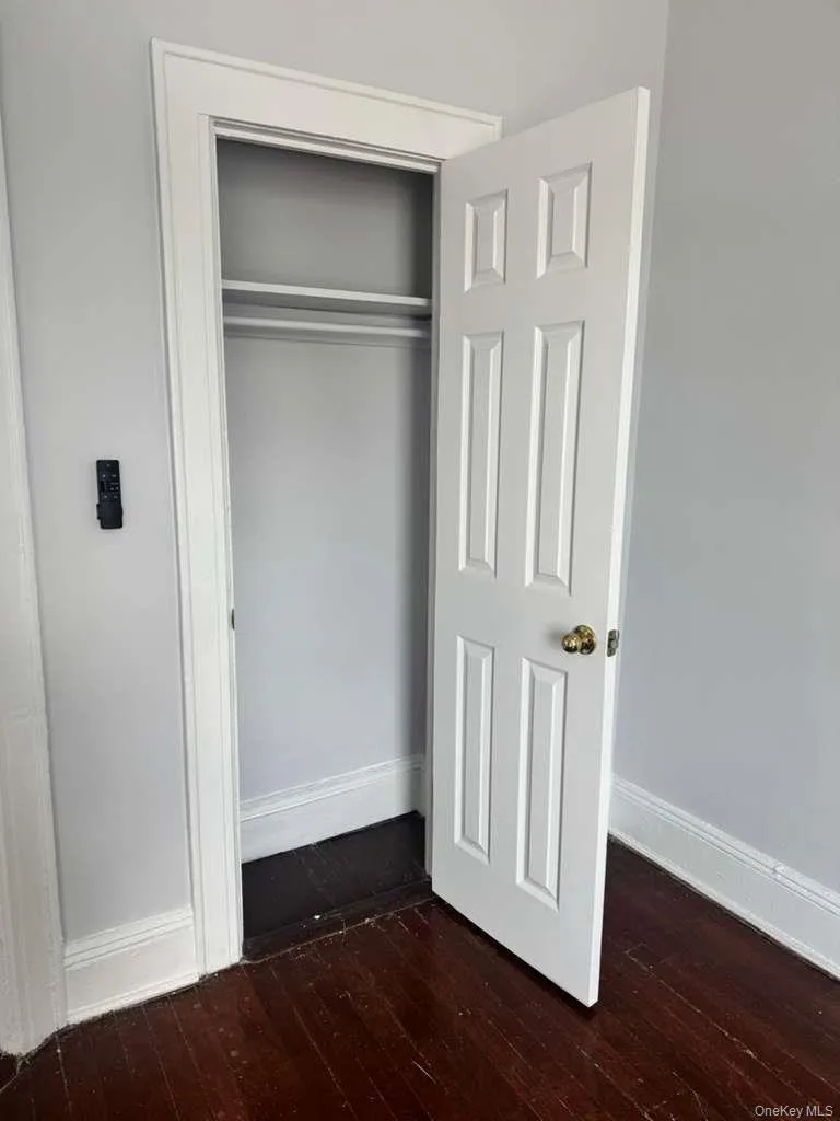 8854 75th Street, New York, NY, 3 Bedrooms Bedrooms, 5 Rooms Rooms,1 BathroomBathrooms,Residential Lease,For Rent,75th,0,966527 8854 75th Street, New York, NY, 3 Bedrooms Bedrooms, 5 Rooms Rooms,1 BathroomBathrooms,Residential Lease,For Rent,75th,0,966527