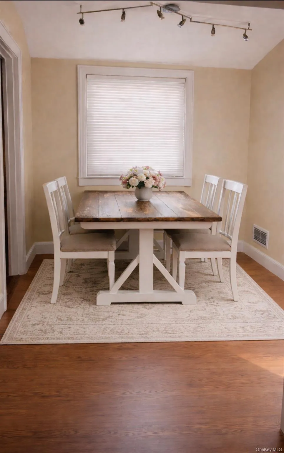 Virtually Staged Virtually Staged