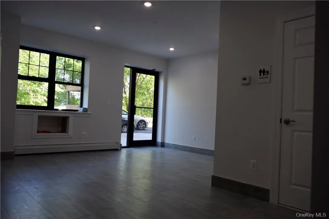 2115 Burr Avenue, New York, NY, ,Commercial Lease,For Rent,Burr,0,966541 2115 Burr Avenue, New York, NY, ,Commercial Lease,For Rent,Burr,0,966541