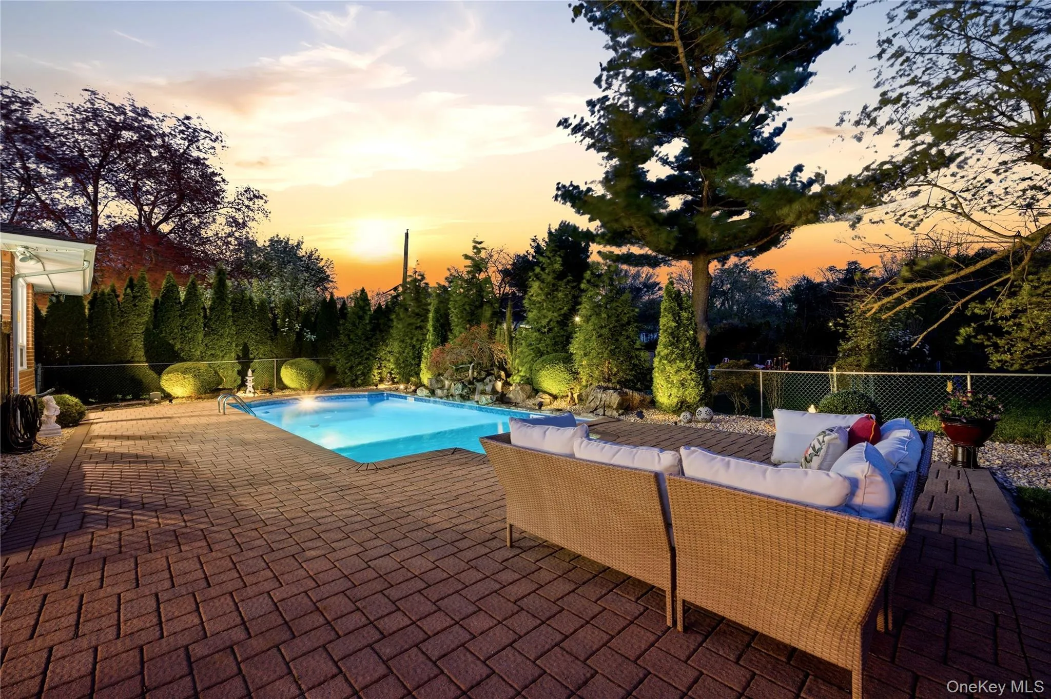 49 Canterbury Road, Oyster Bay, NY, 3 Bedrooms Bedrooms, 8 Rooms Rooms,2 BathroomsBathrooms,Residential,For Rent,Canterbury,0,966567 49 Canterbury Road, Oyster Bay, NY, 3 Bedrooms Bedrooms, 8 Rooms Rooms,2 BathroomsBathrooms,Residential,For Rent,Canterbury,0,966567